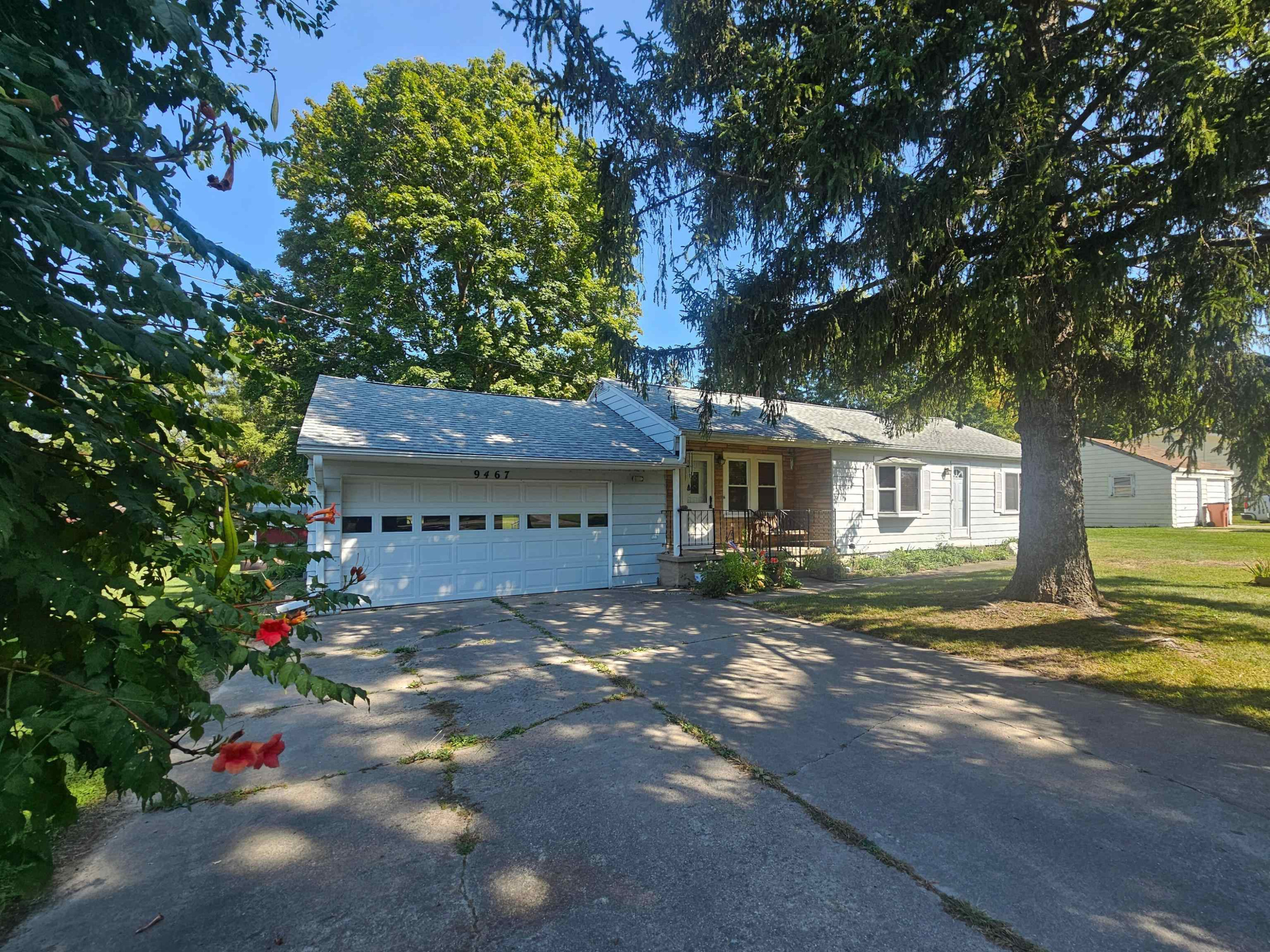 9467 E Frances Road, Otisville, MI 48463 — Photo 2
