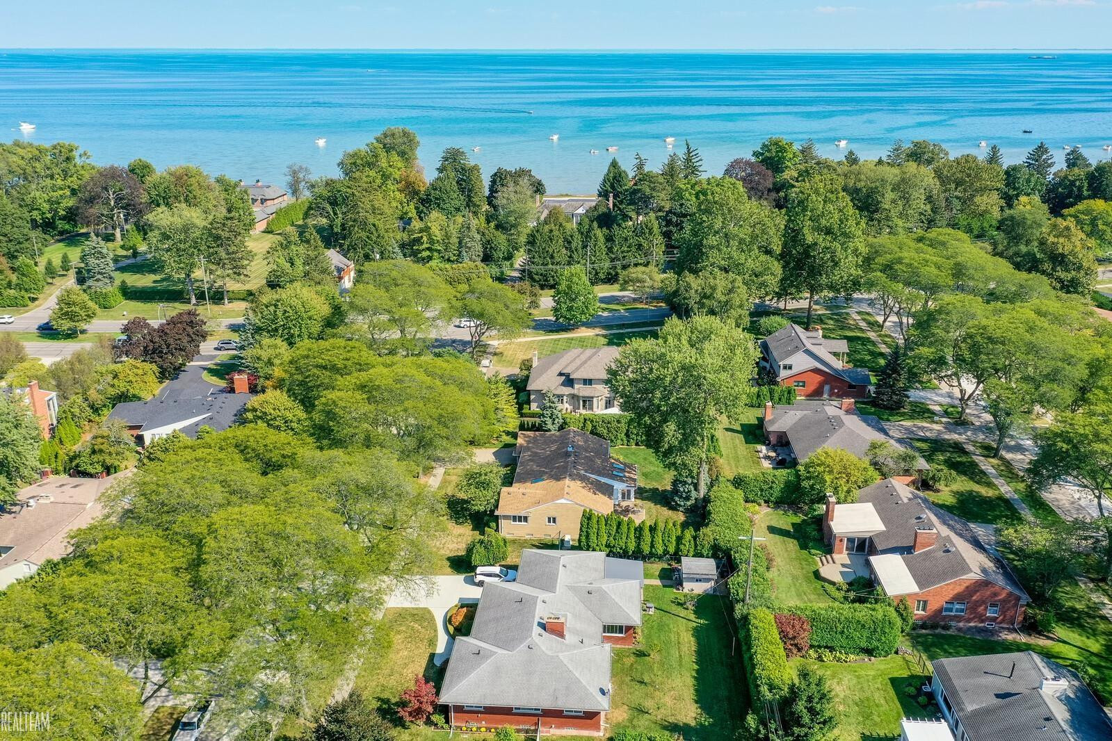 15 N Edgewood Drive, Grosse Pointe Shores, MI 48236 — Photo 8