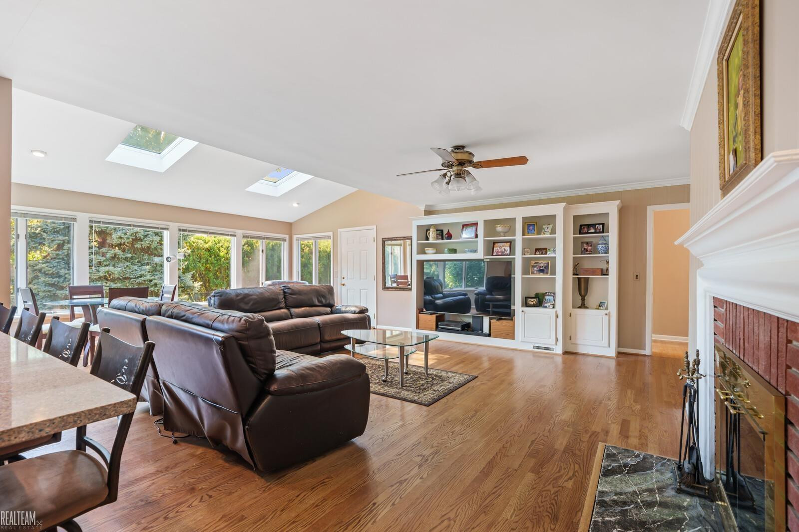 15 N Edgewood Drive, Grosse Pointe Shores, MI 48236 — Photo 13
