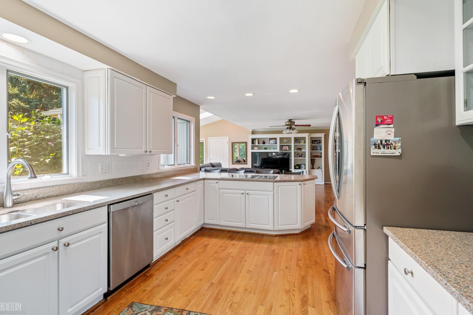 15 N Edgewood Drive, Grosse Pointe Shores, MI 48236 — Photo 20