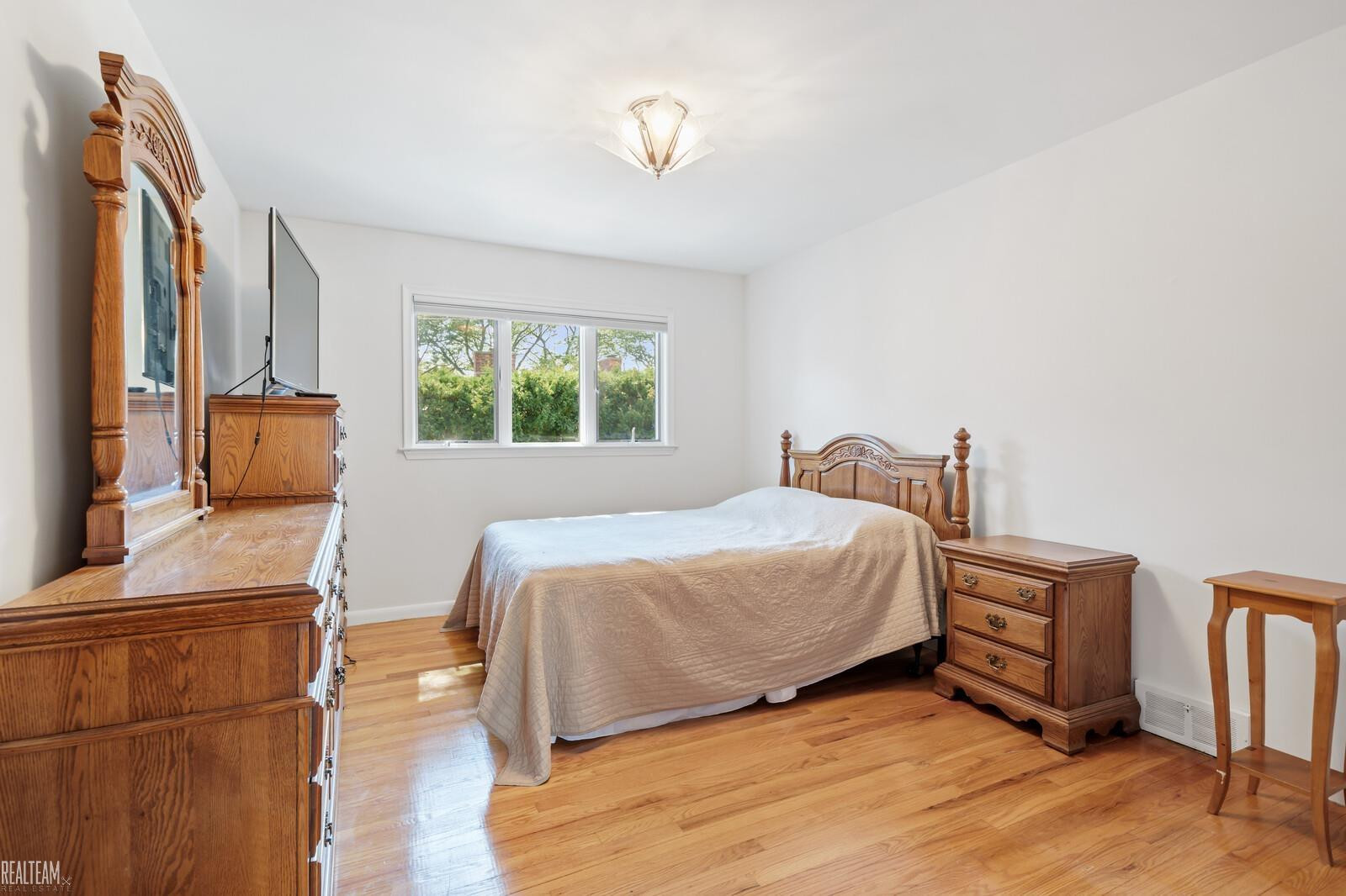 15 N Edgewood Drive, Grosse Pointe Shores, MI 48236 — Photo 28