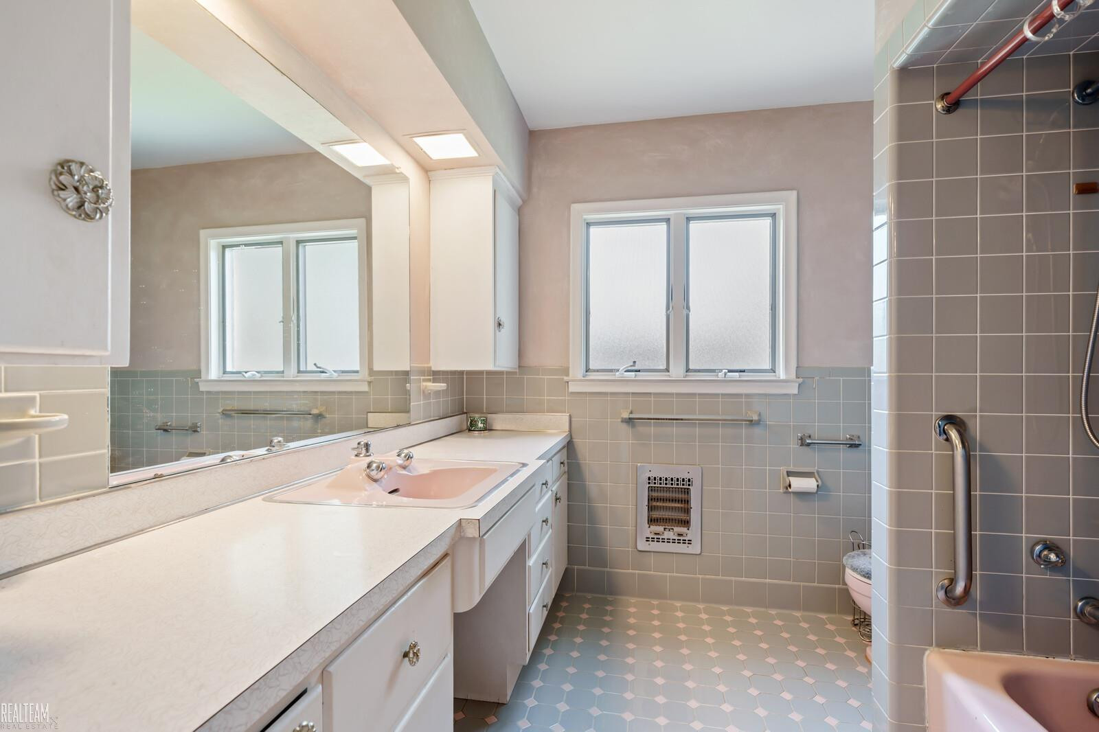 15 N Edgewood Drive, Grosse Pointe Shores, MI 48236 — Photo 30