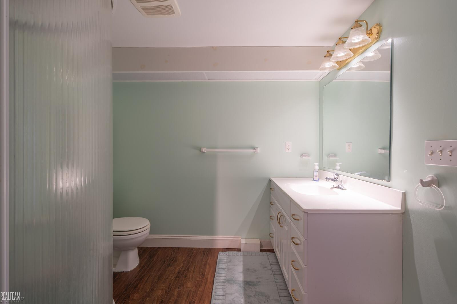 15 N Edgewood Drive, Grosse Pointe Shores, MI 48236 — Photo 39