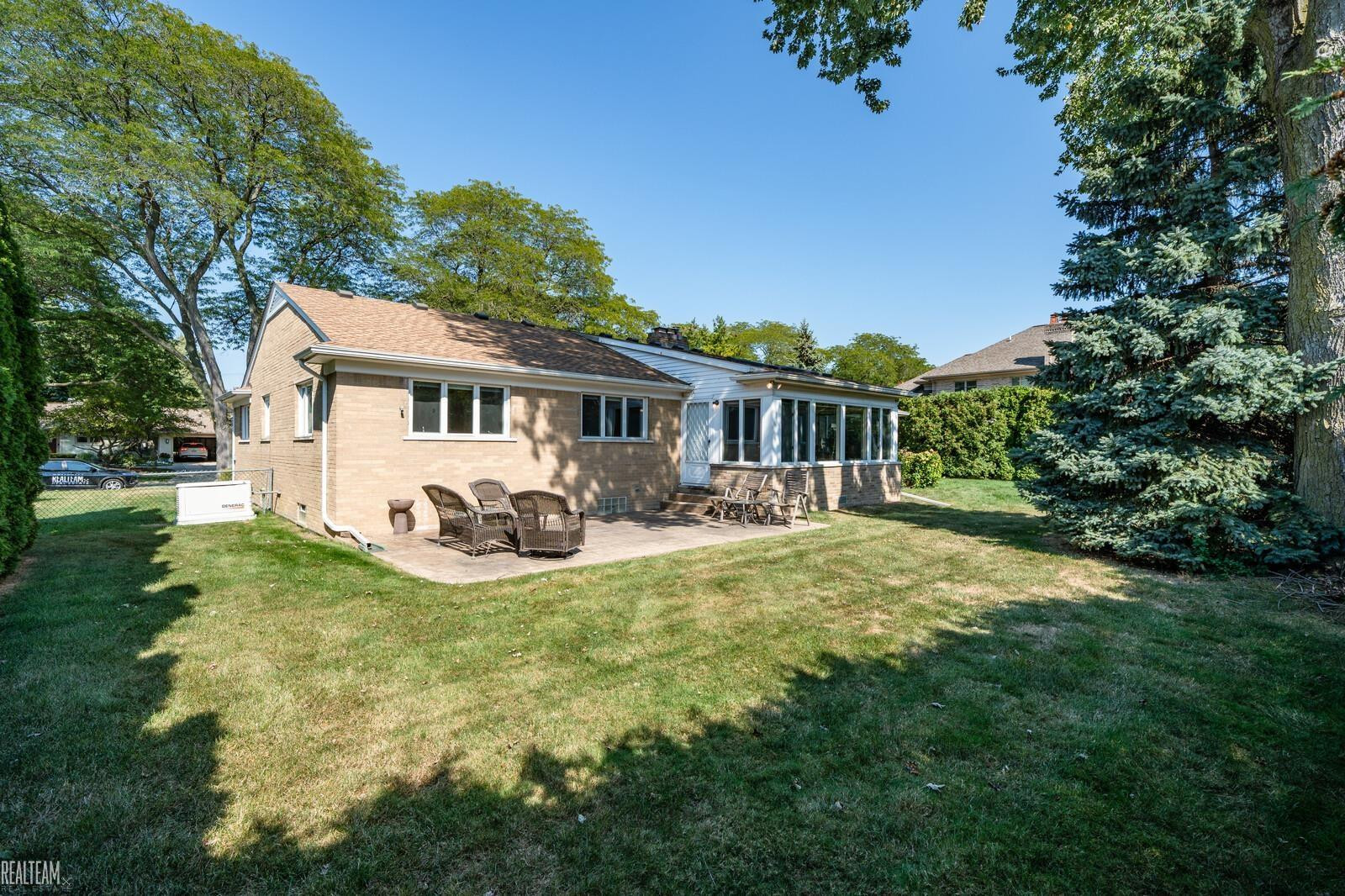 15 N Edgewood Drive, Grosse Pointe Shores, MI 48236 — Photo 42