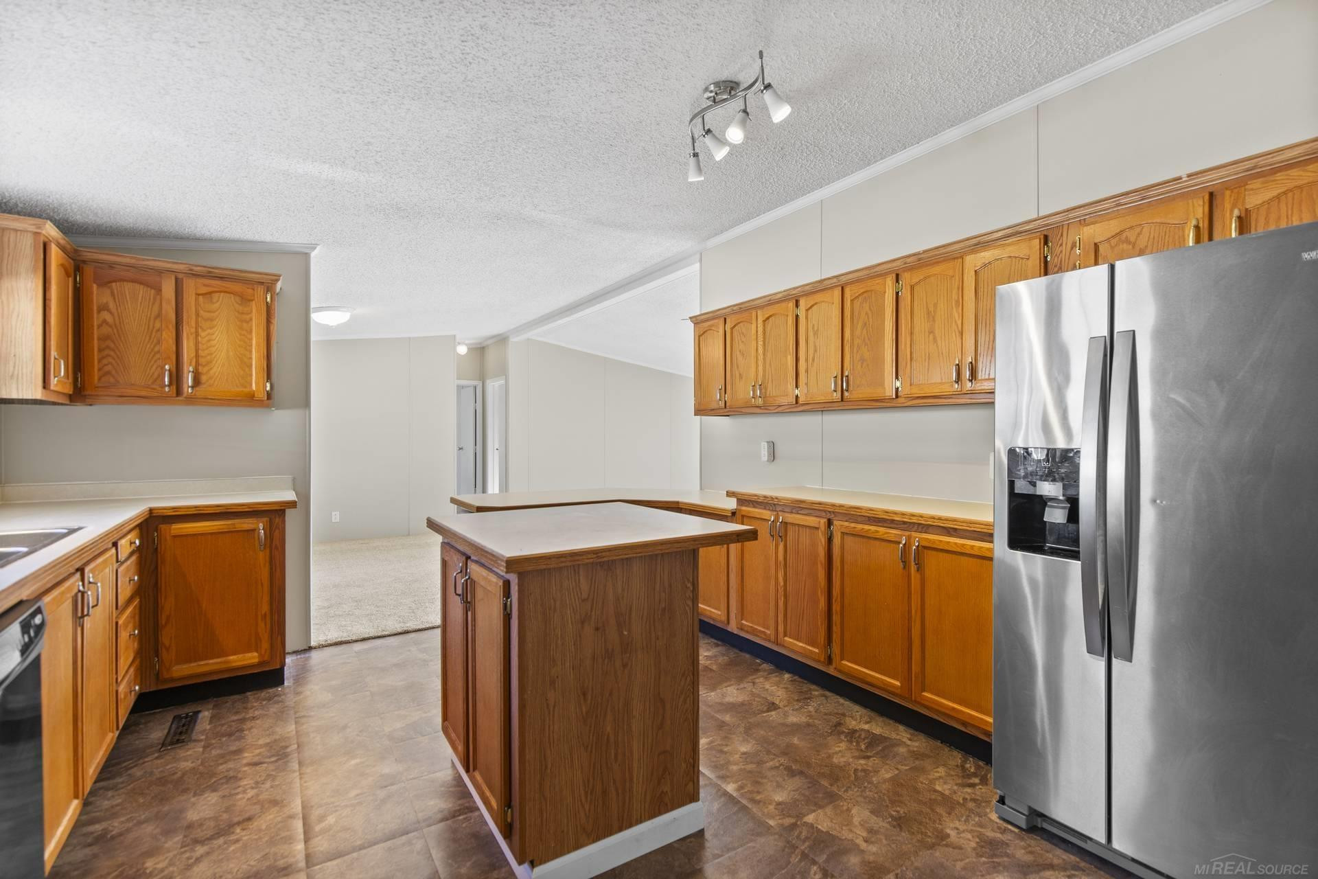 9386 Starboard Drive, MI — Photo 10