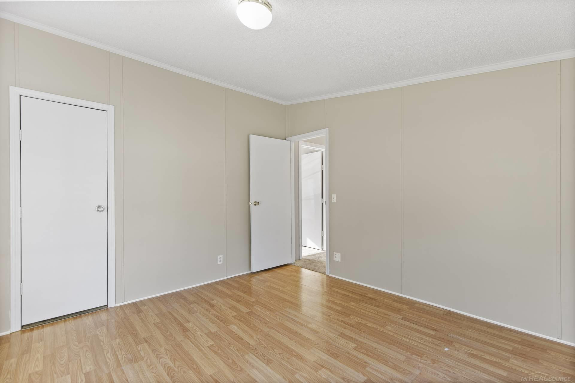 9386 Starboard Drive, MI — Photo 17