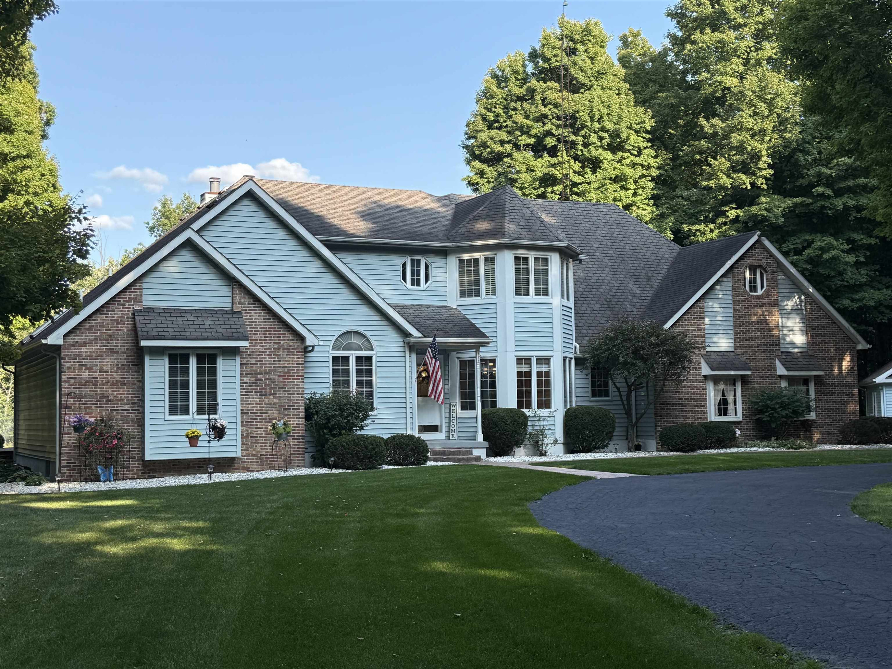 1225 Sugarbush Drive, Lapeer, MI 48446 — Photo 2