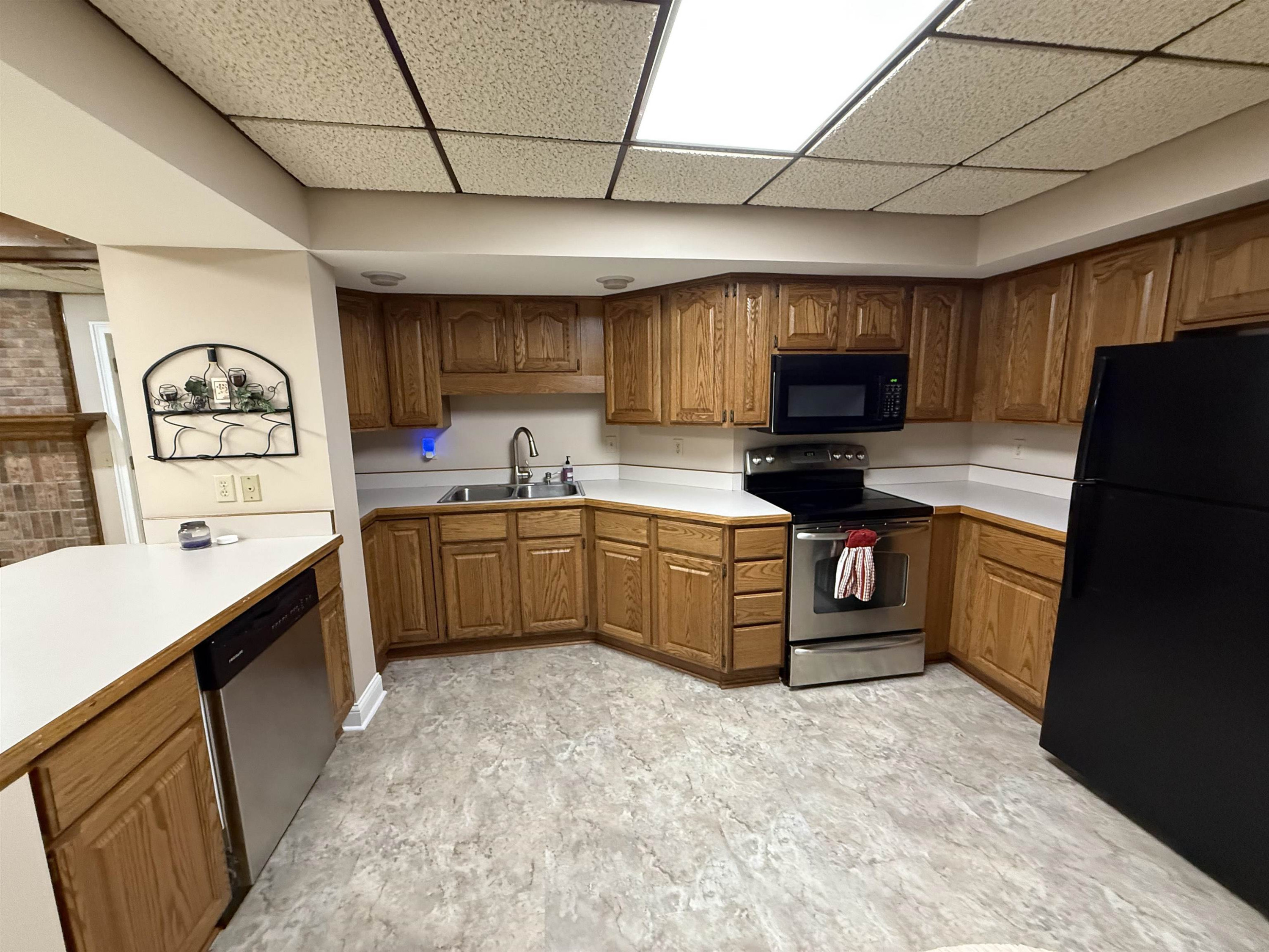 1225 Sugarbush Drive, Lapeer, MI 48446 — Photo 38