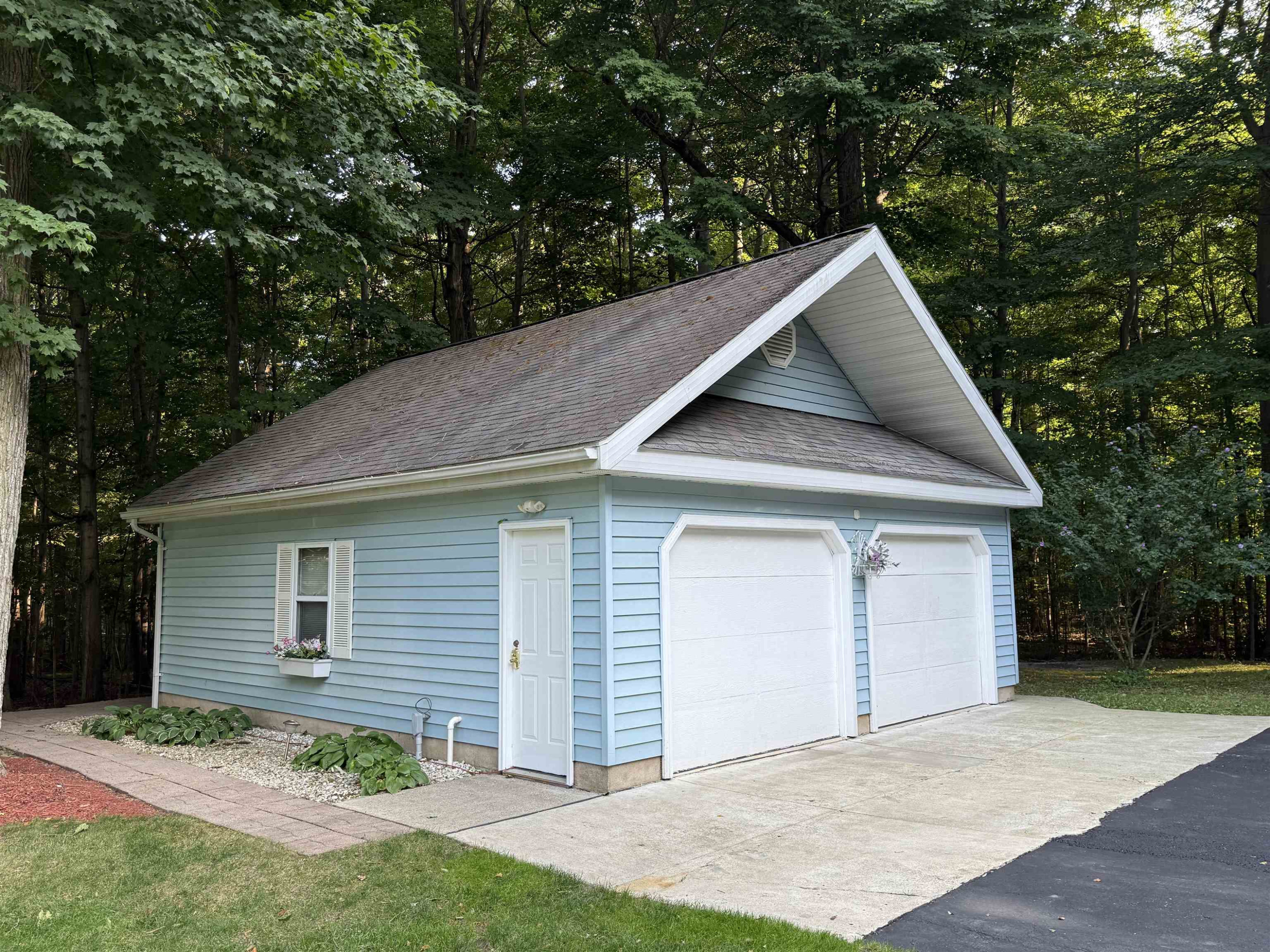 1225 Sugarbush Drive, Lapeer, MI 48446 — Photo 51