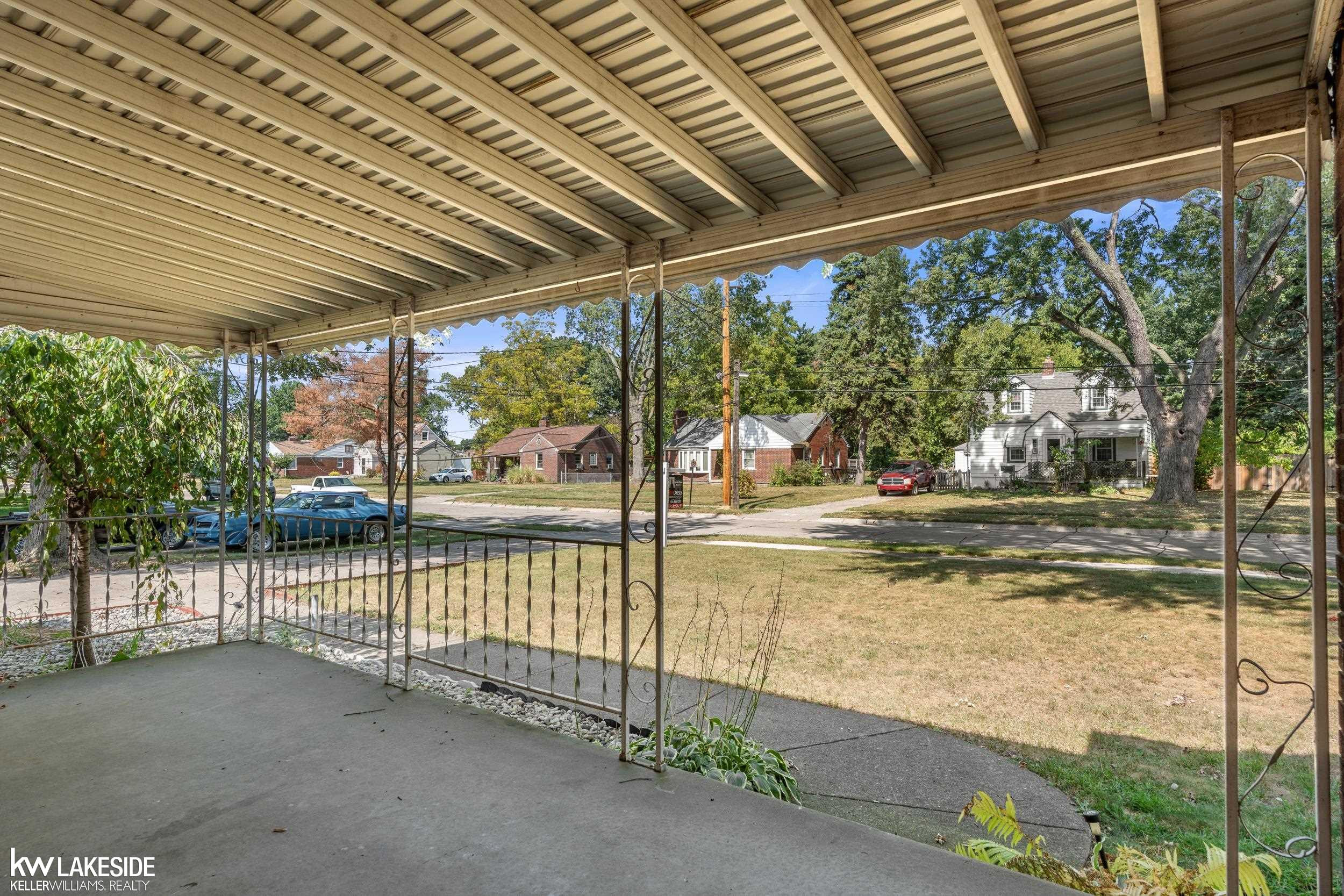 8518 Superior Street, Center Line, MI 48015 — Photo 6