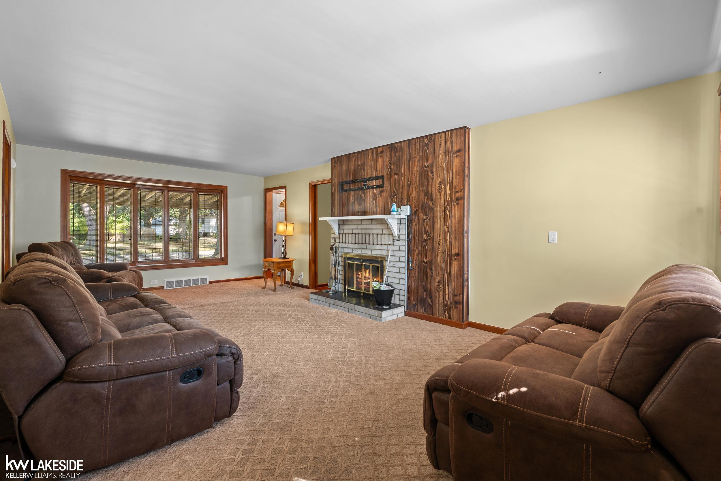 8518 Superior Street, Center Line, MI 48015 — Photo 10