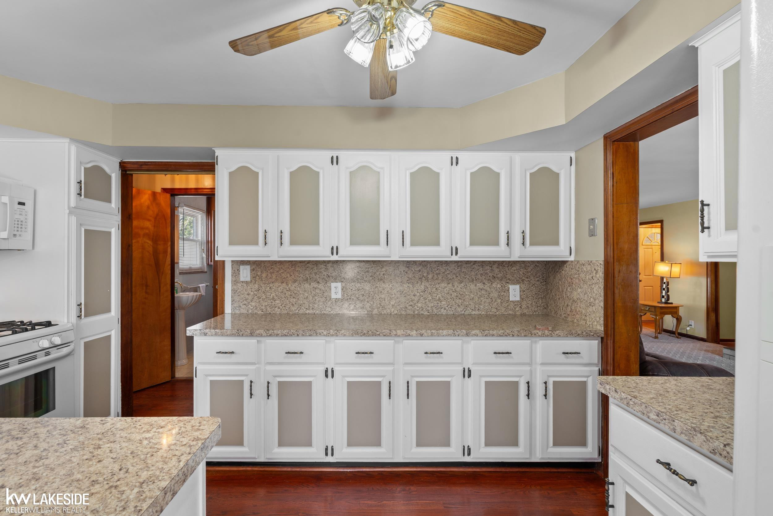 8518 Superior Street, Center Line, MI 48015 — Photo 12