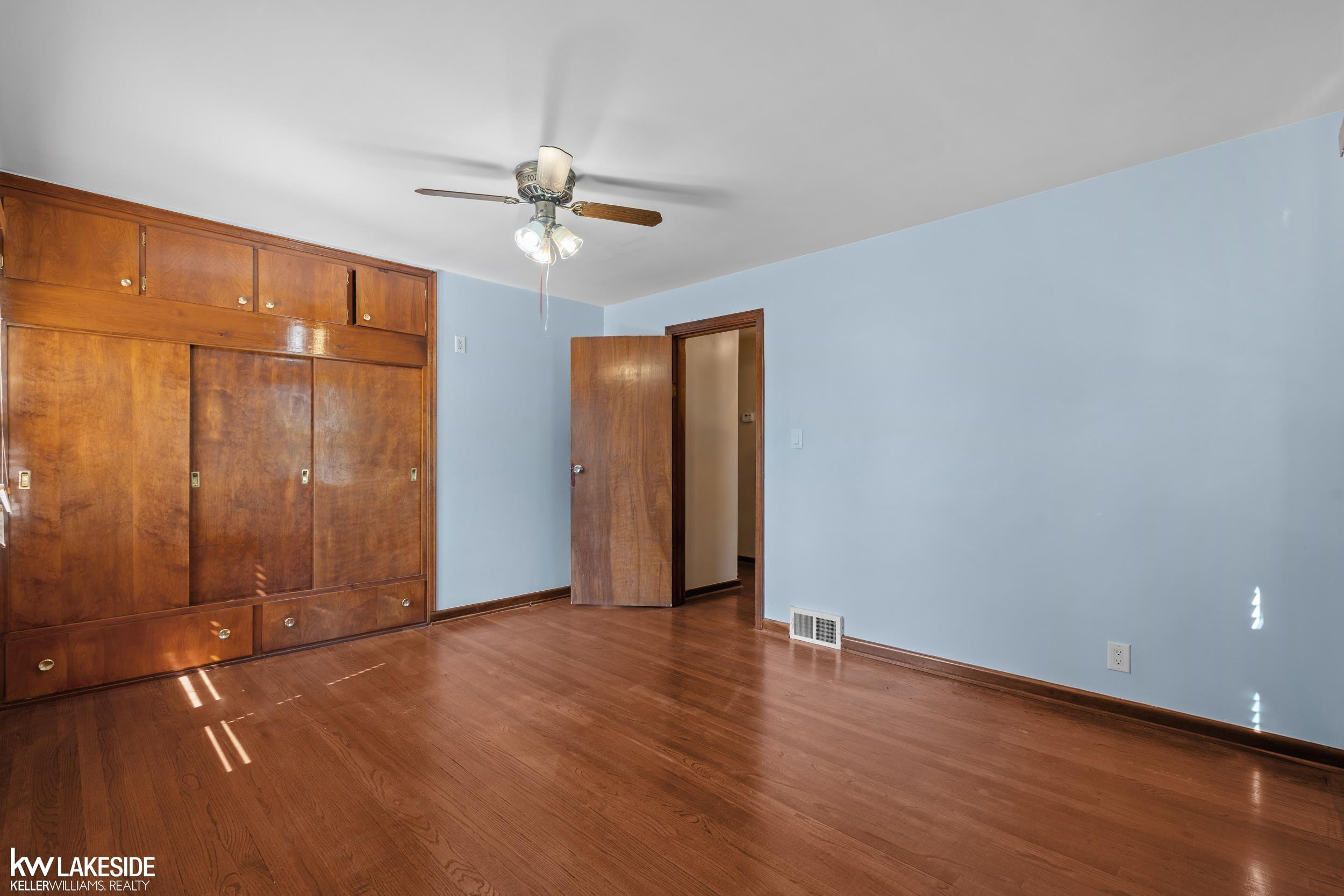 8518 Superior Street, Center Line, MI 48015 — Photo 18