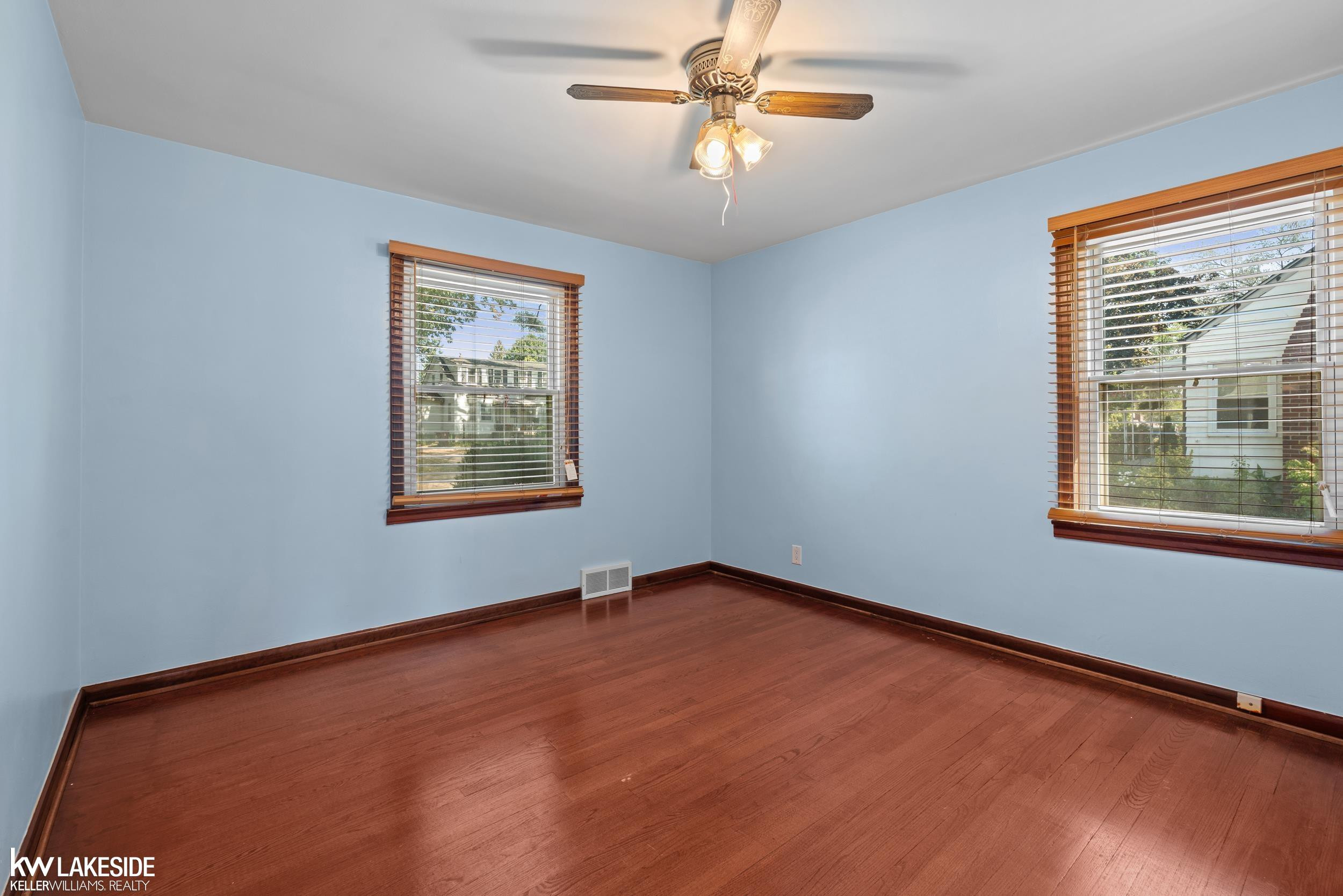 8518 Superior Street, Center Line, MI 48015 — Photo 21