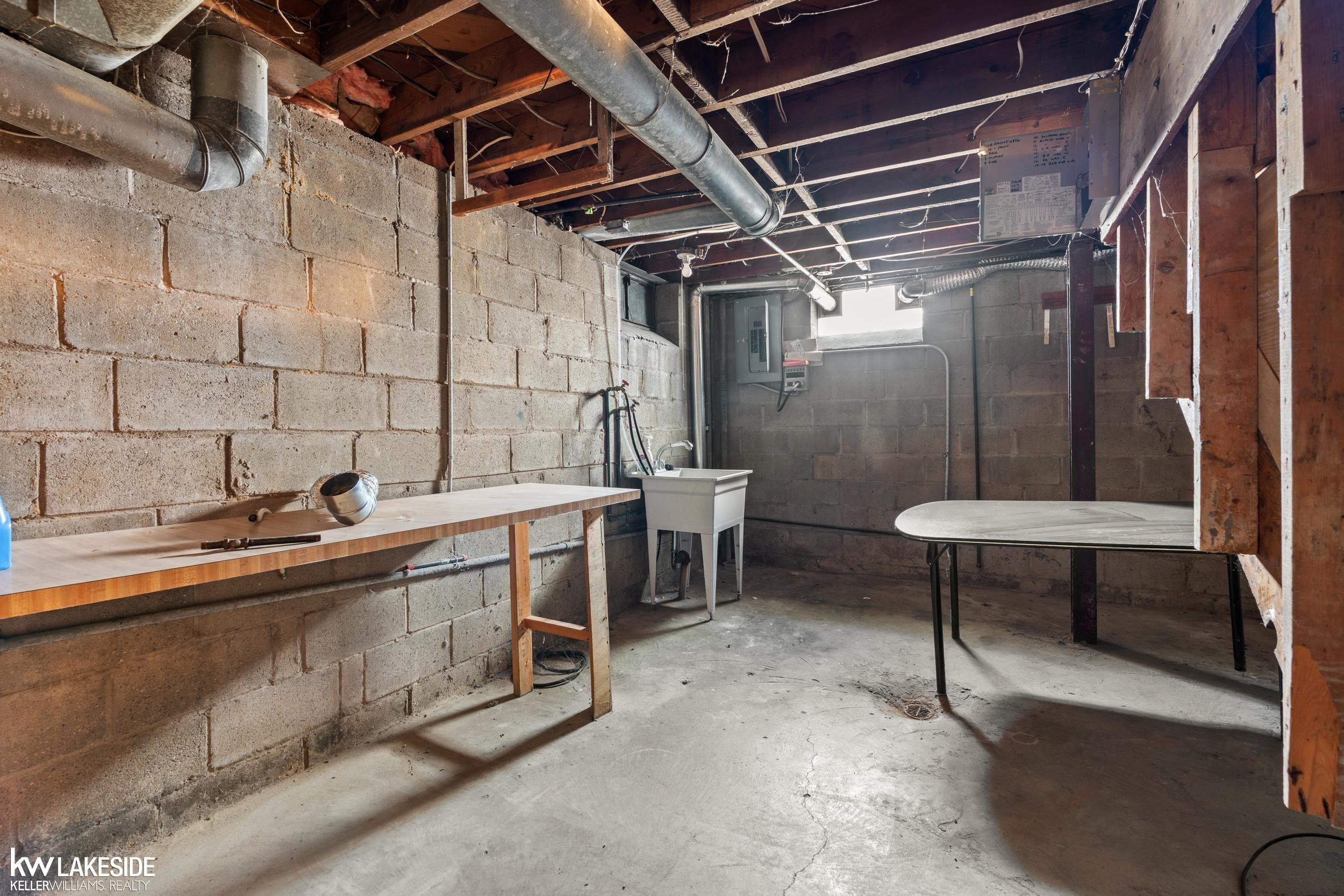 8518 Superior Street, Center Line, MI 48015 — Photo 28