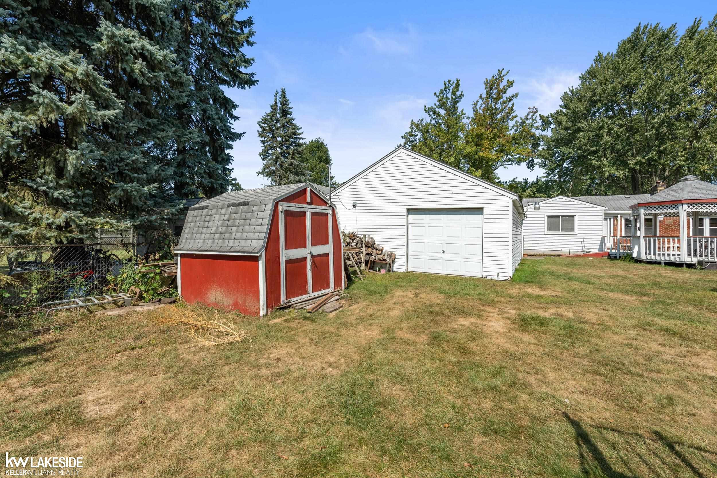 8518 Superior Street, Center Line, MI 48015 — Photo 35