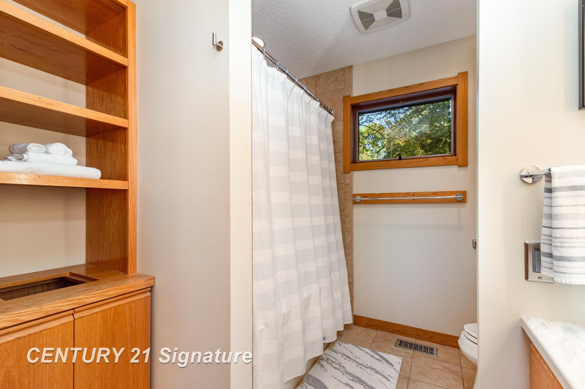 5705 Lantern Lane, Midland, MI 48642 — Photo 28