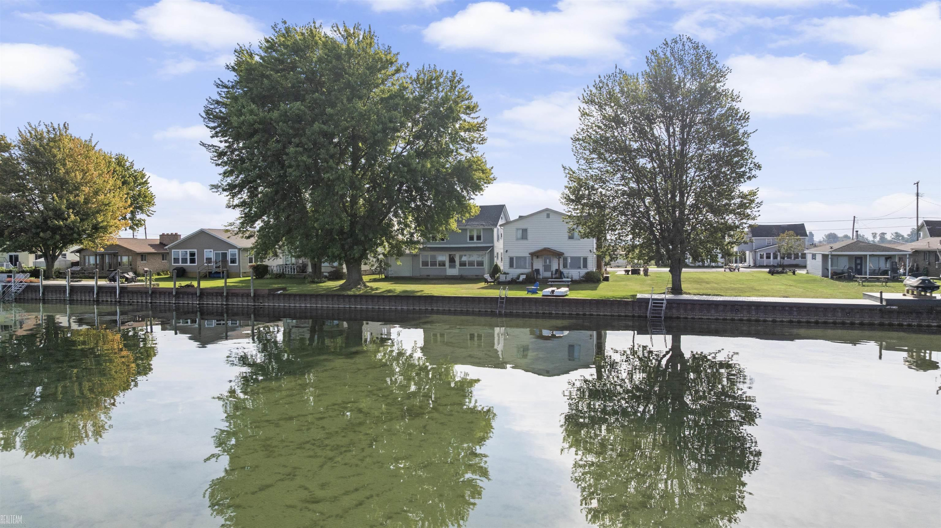 8274 Anchor Bay Drive, MI 48001 — Photo 4