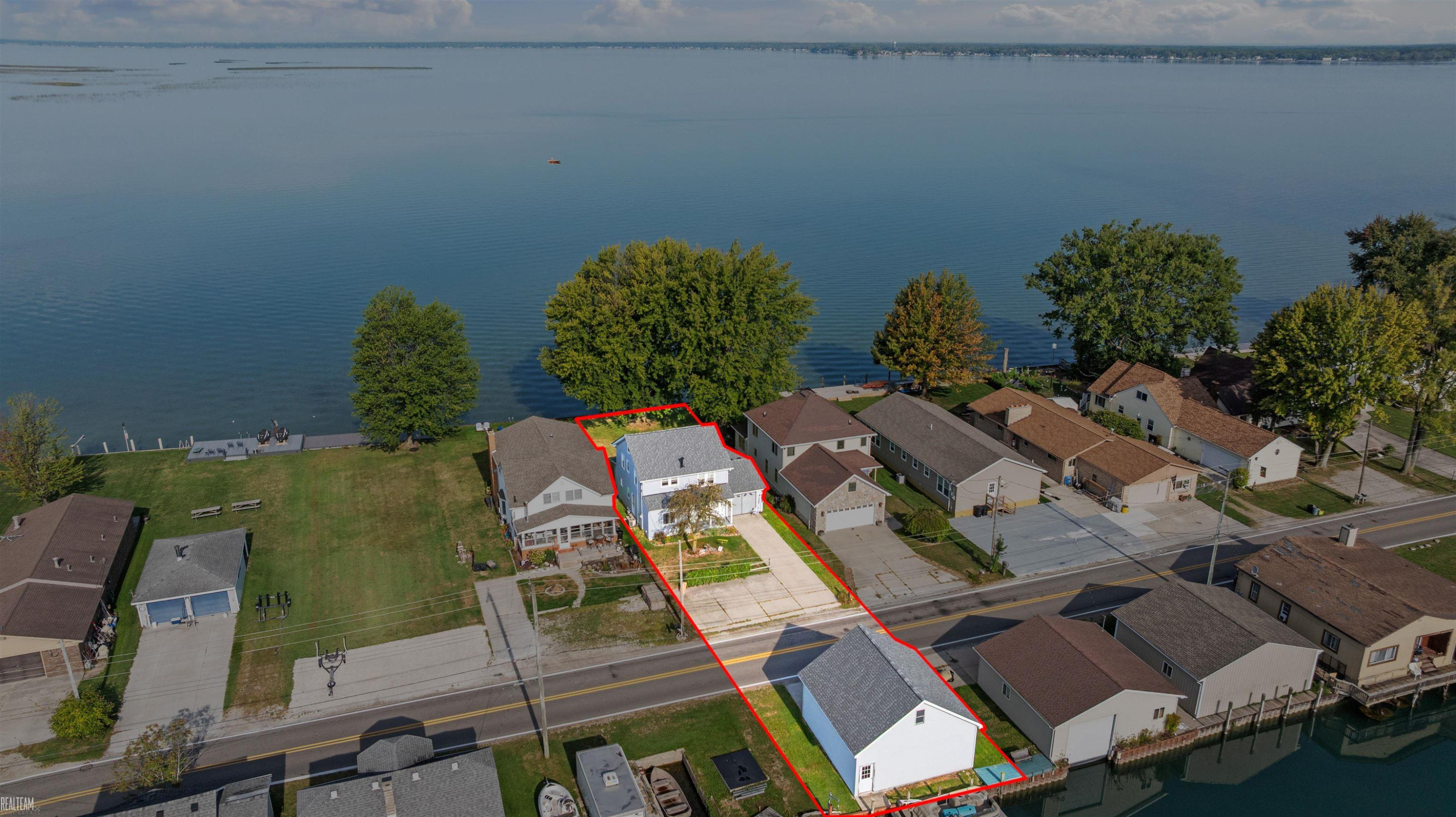 8274 Anchor Bay Drive, MI 48001 — Photo 14