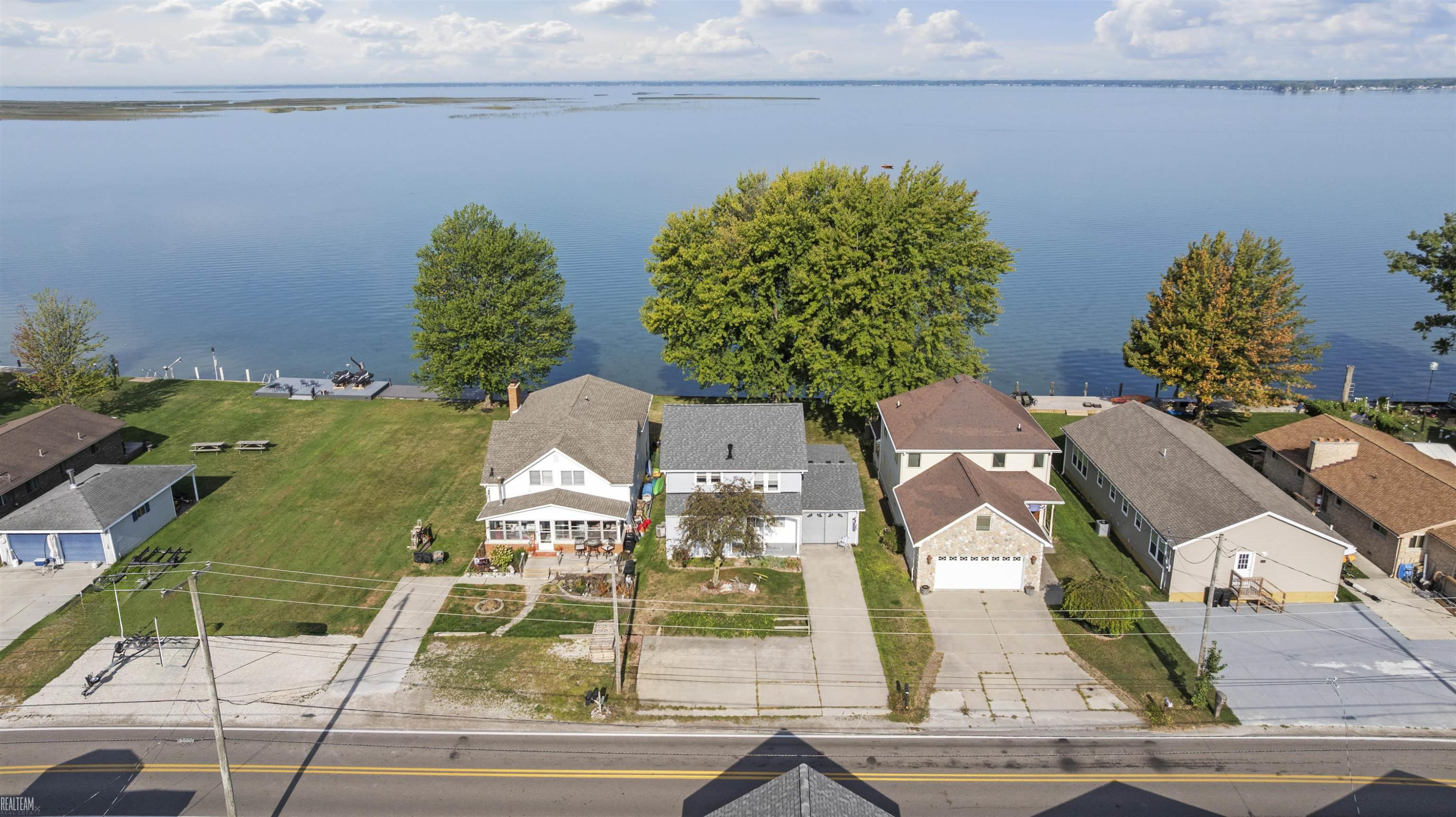 8274 Anchor Bay Drive, MI 48001 — Photo 17
