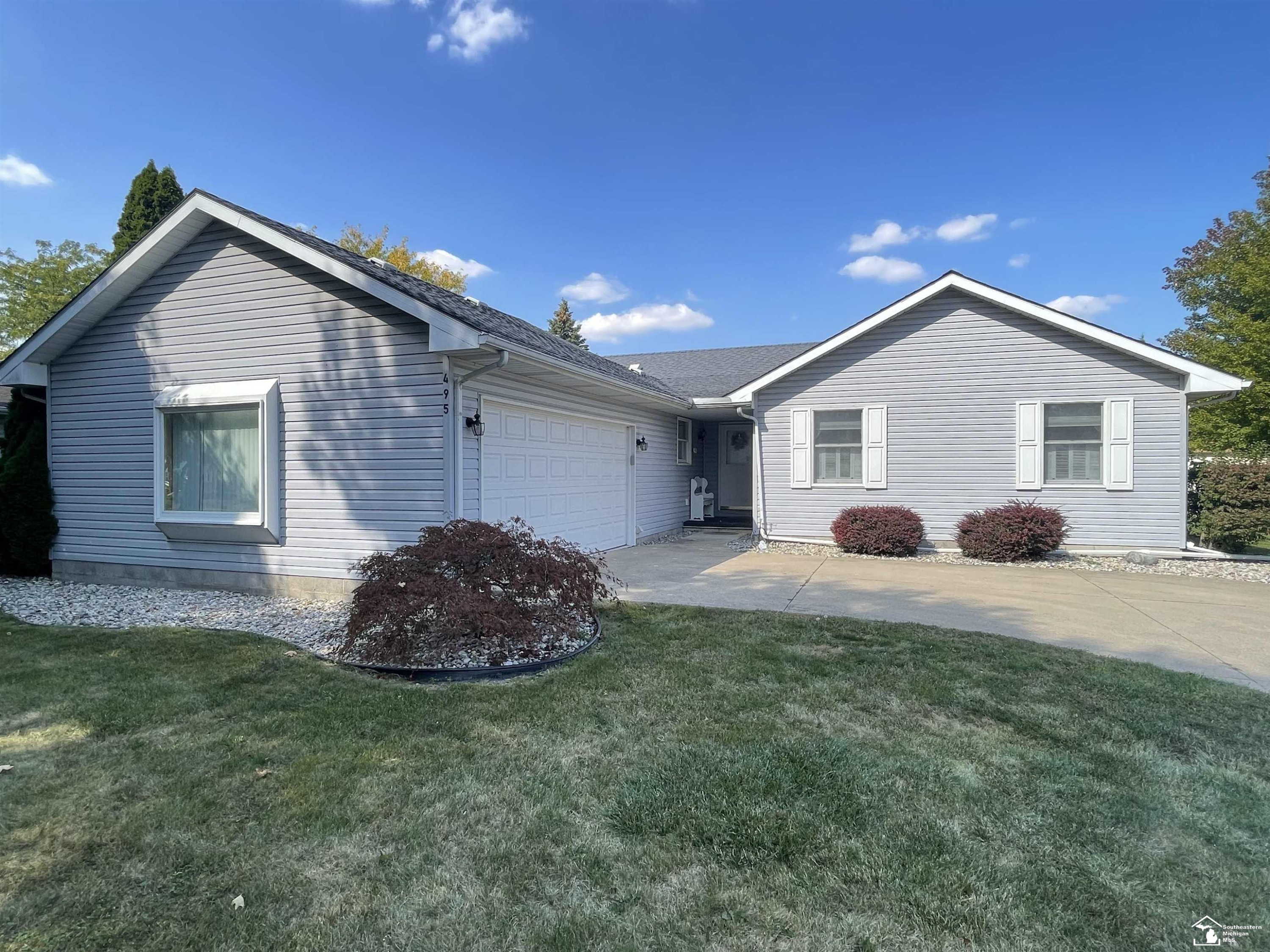 495 McBride Street, Dundee, MI 48131 — front exterior