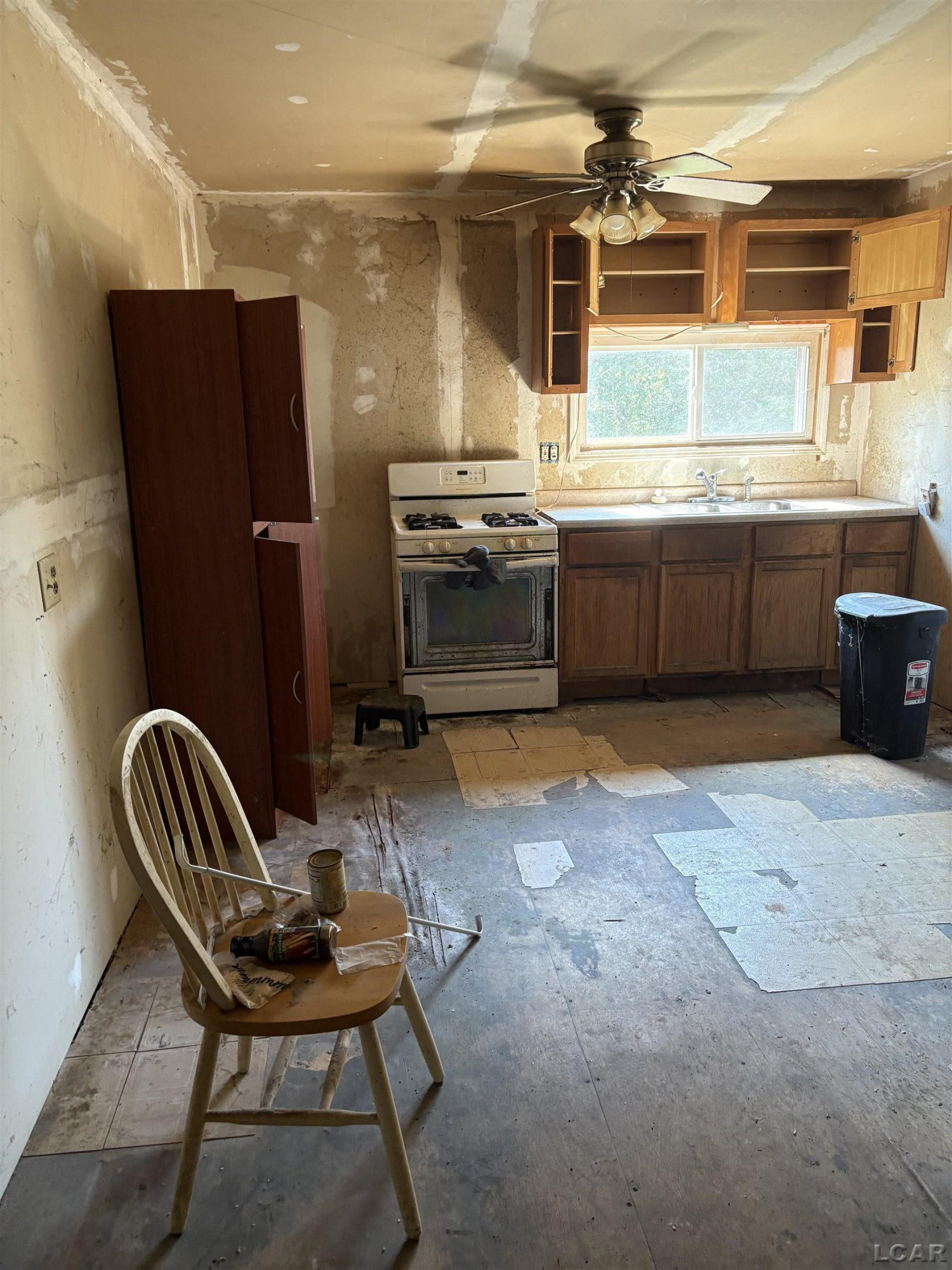 220 N Comstock Street, Addison, MI 49220 — Photo 5