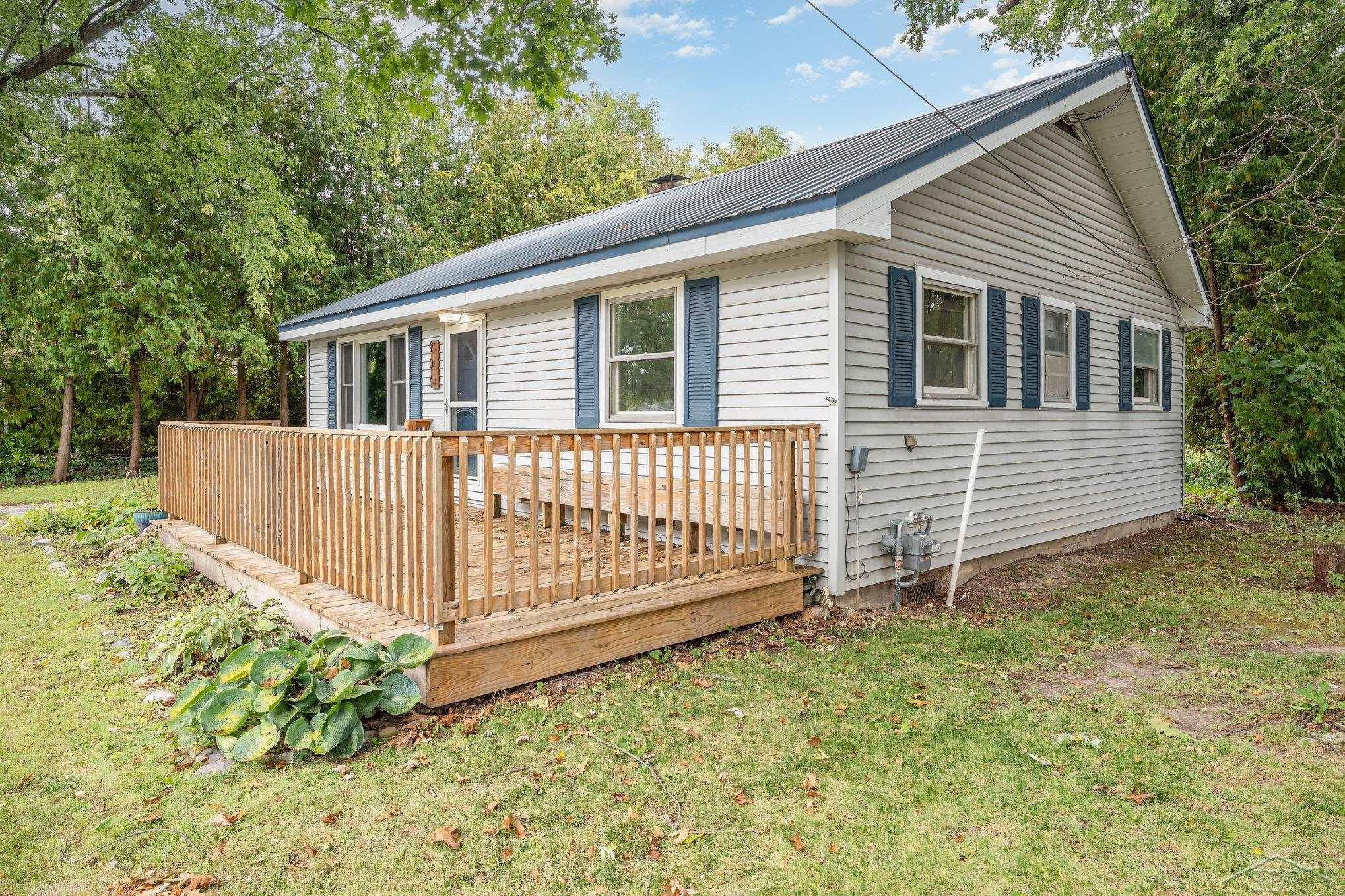 904 Commonwealth Avenue, Zilwaukee, MI 48604 — Photo 3