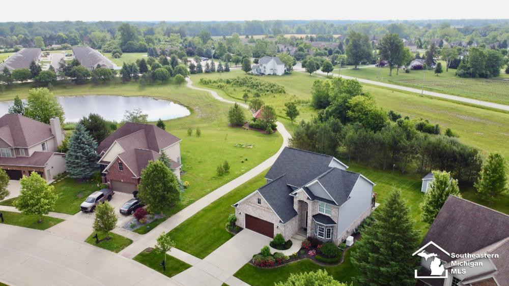 465 Corinth Circle, Dundee, MI 48131 — front exterior