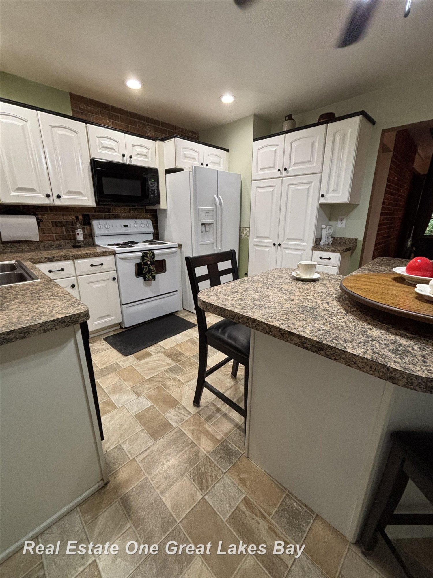 3702 W Berry Road, Sterling, MI 48659 — Photo 4