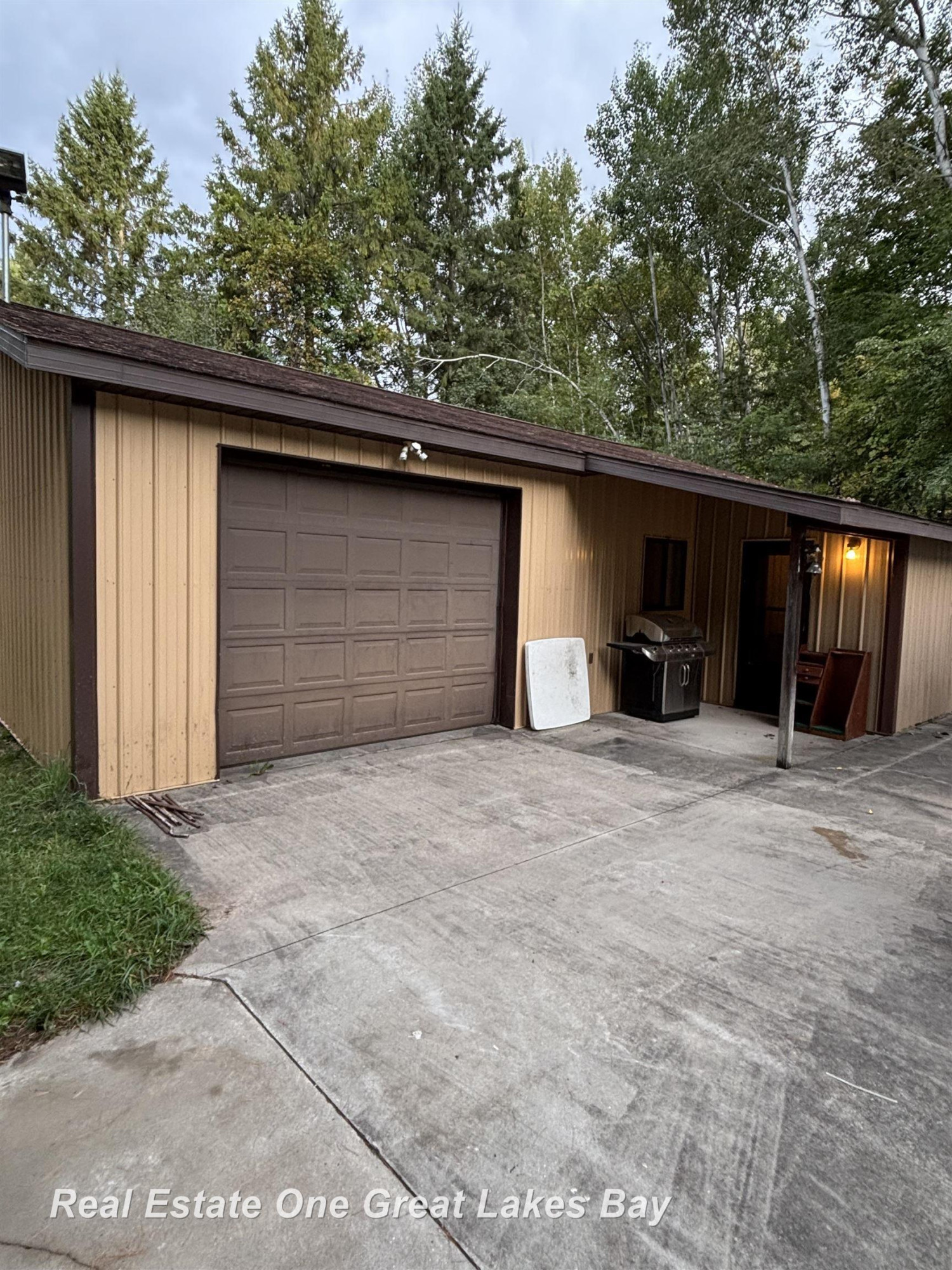 3702 W Berry Road, Sterling, MI 48659 — Photo 28