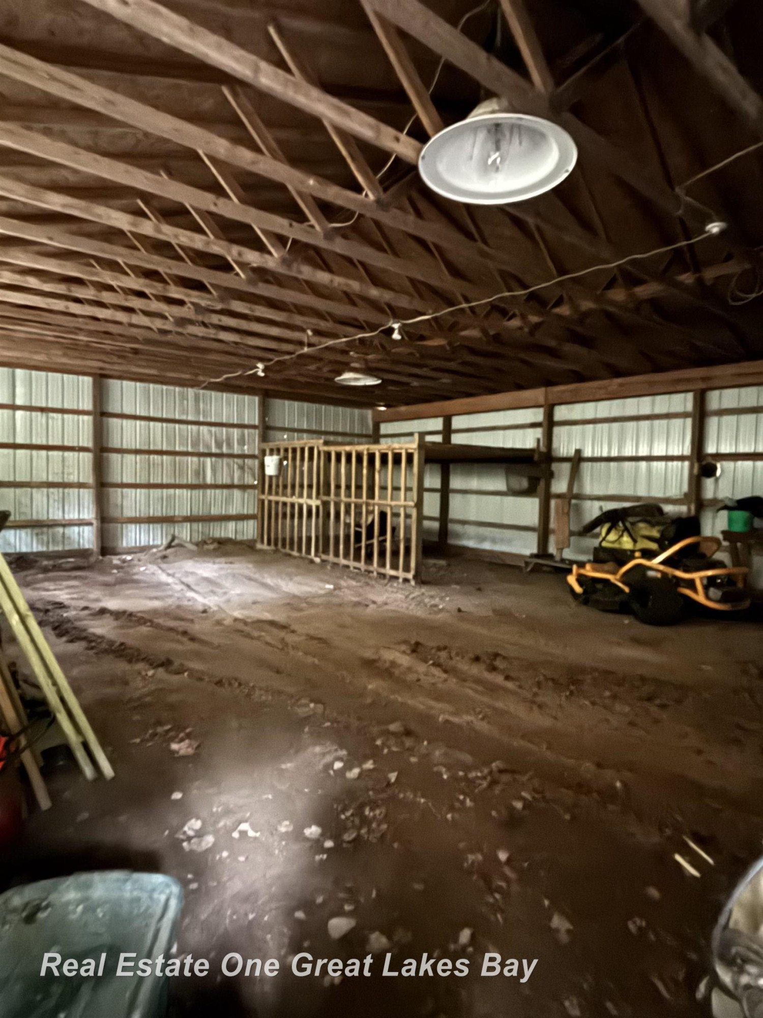 3702 W Berry Road, Sterling, MI 48659 — Photo 32