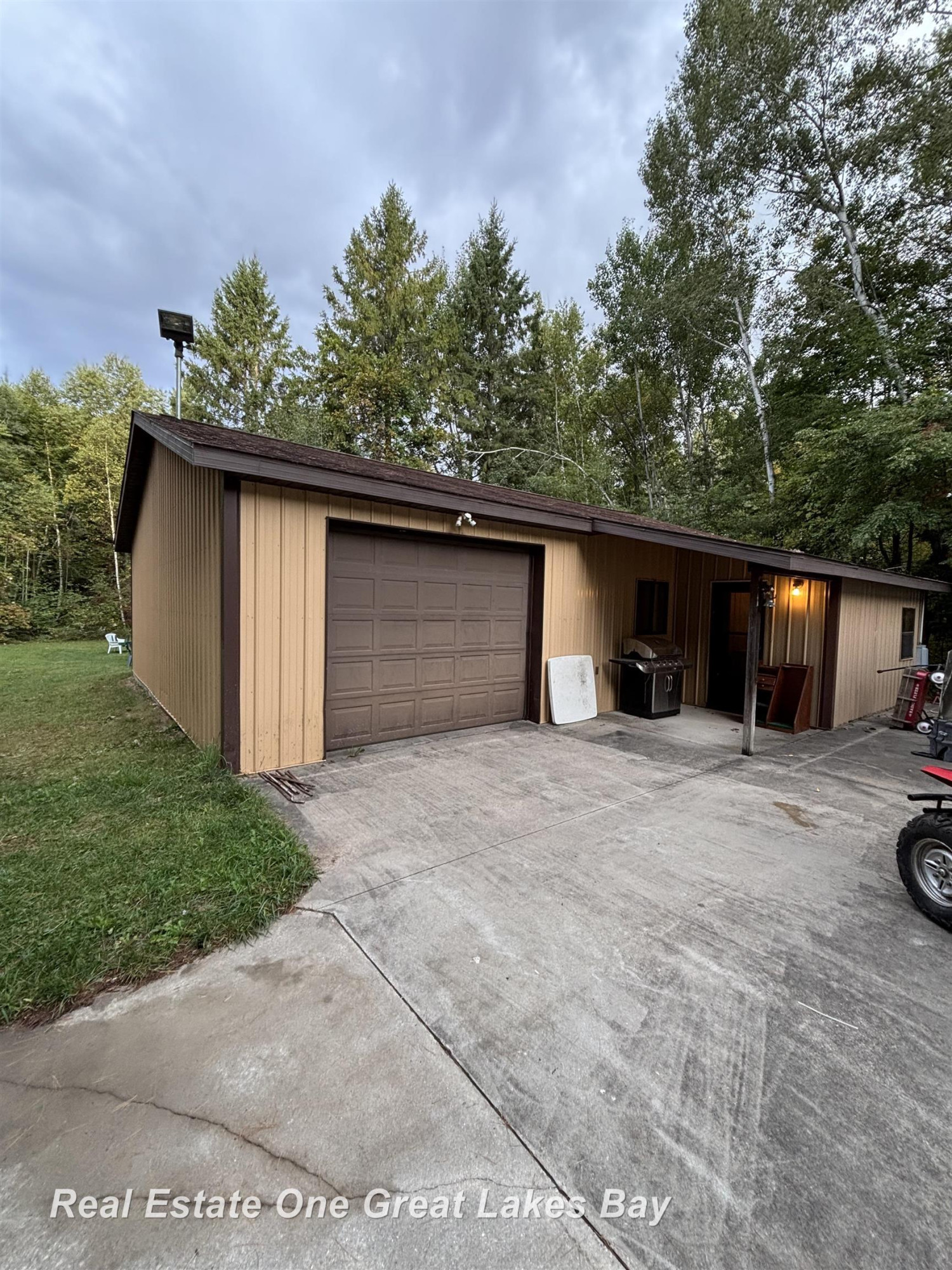 3702 W Berry Road, Sterling, MI 48659 — Photo 33