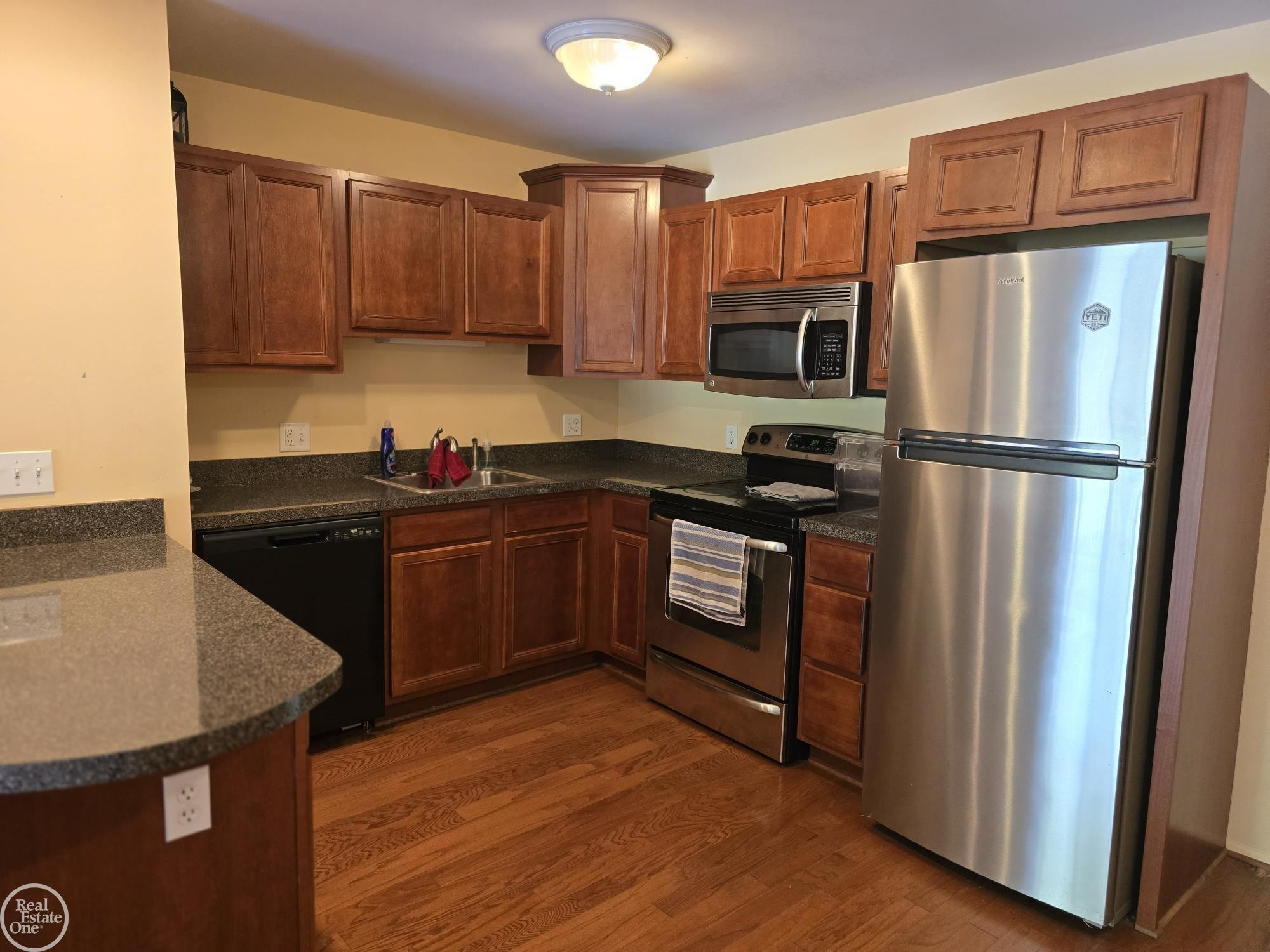 2405 Torquay Street, Bldg. A Unit #104, Royal Oak, MI 48073 — Photo 10