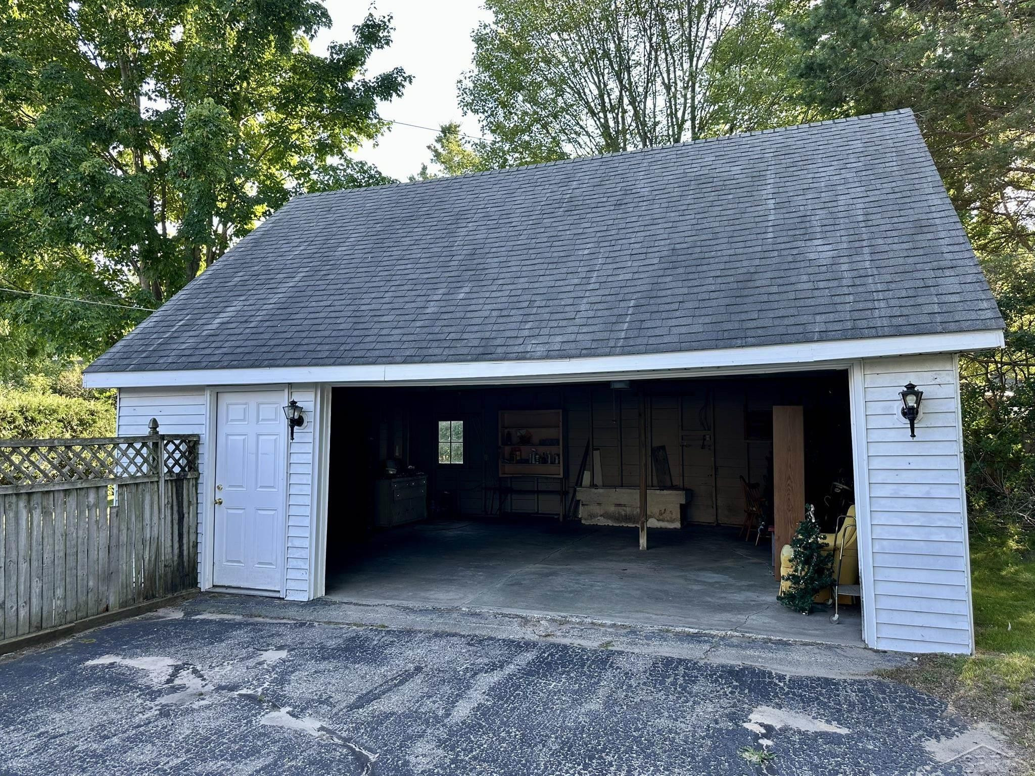409 Smith Street, East Tawas, MI 48730 — Photo 25