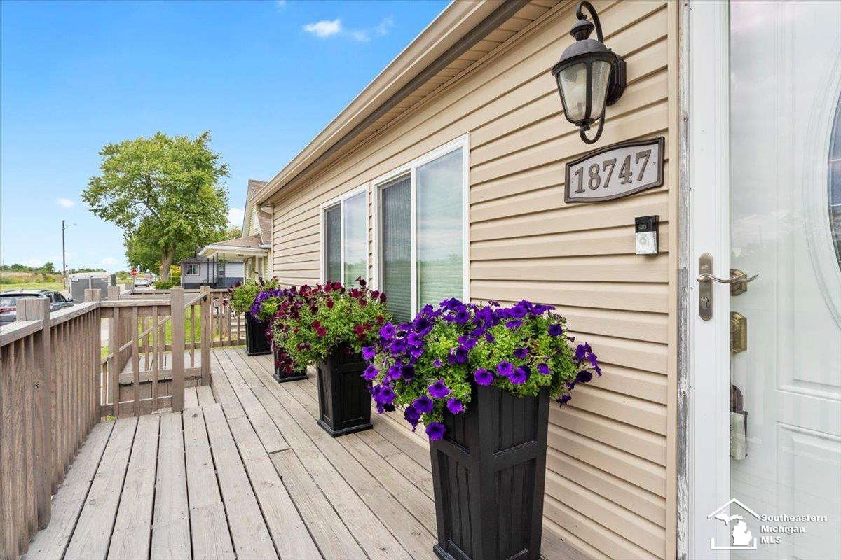 18747 Riverview Street, Riverview, MI 48193 — Photo 3