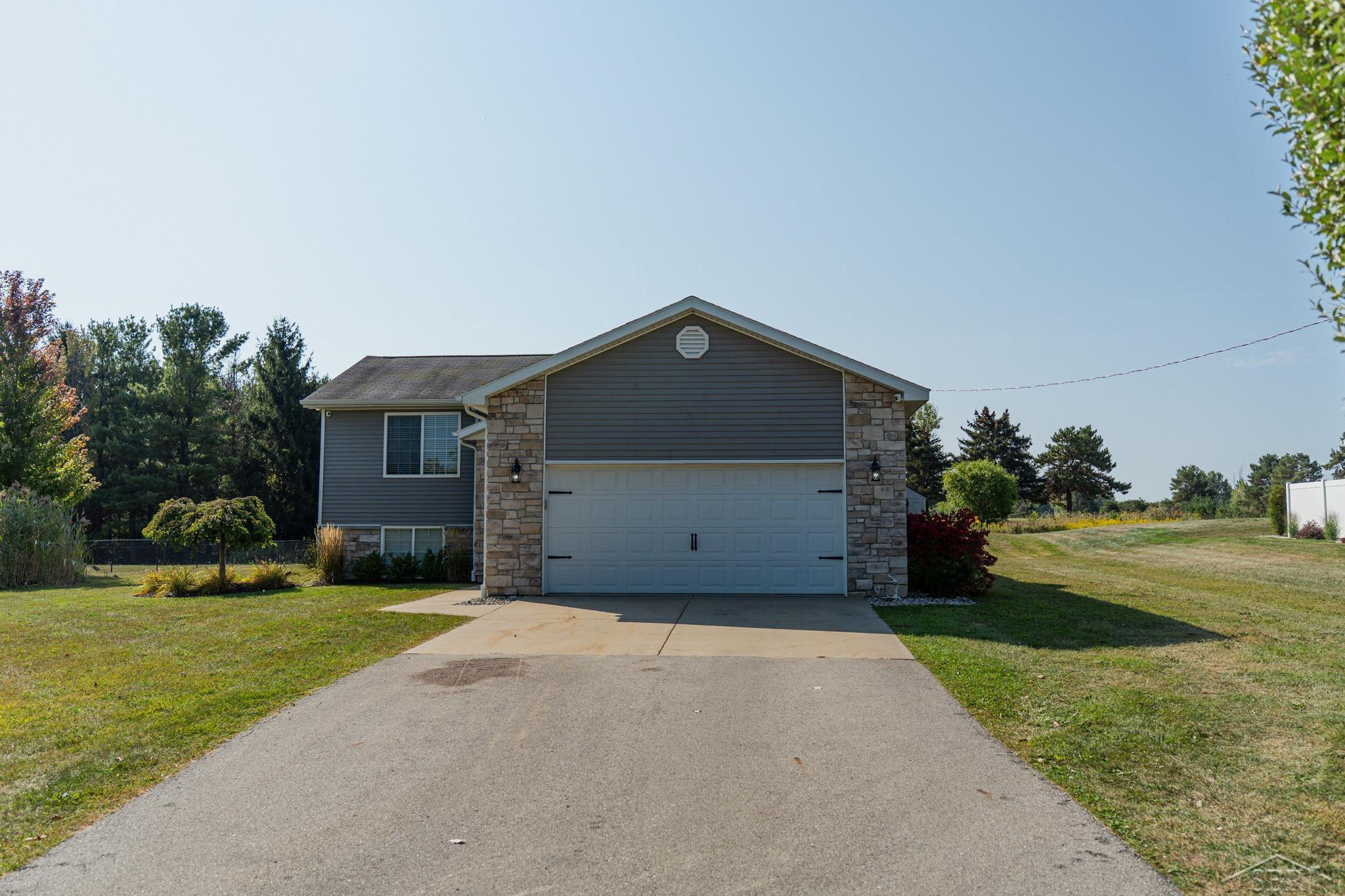 4506 E Millbrook Road, Mount Pleasant, MI 48858 — Photo 30