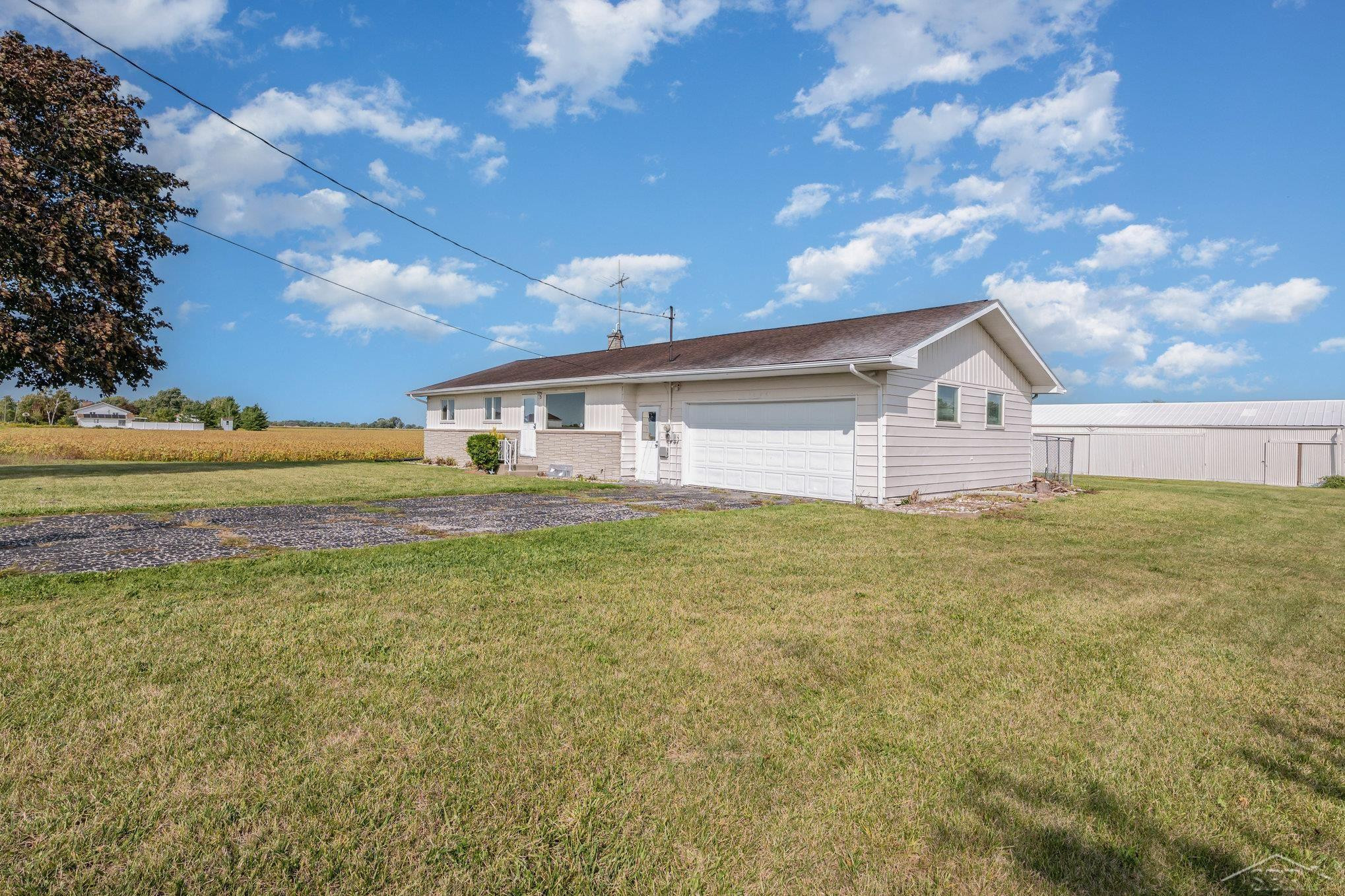 1026 N Farley Road, Essexville, MI 48732 — Photo 2