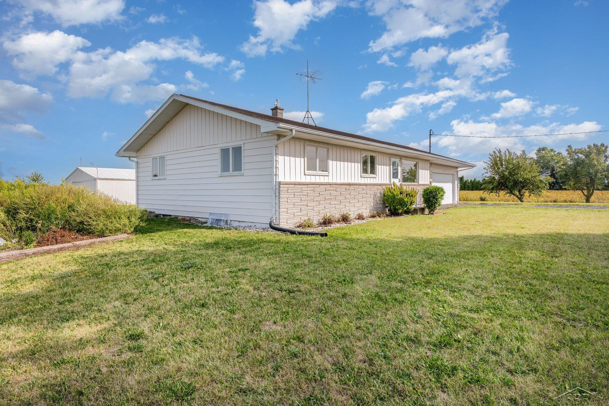 1026 N Farley Road, Essexville, MI 48732 — Photo 3