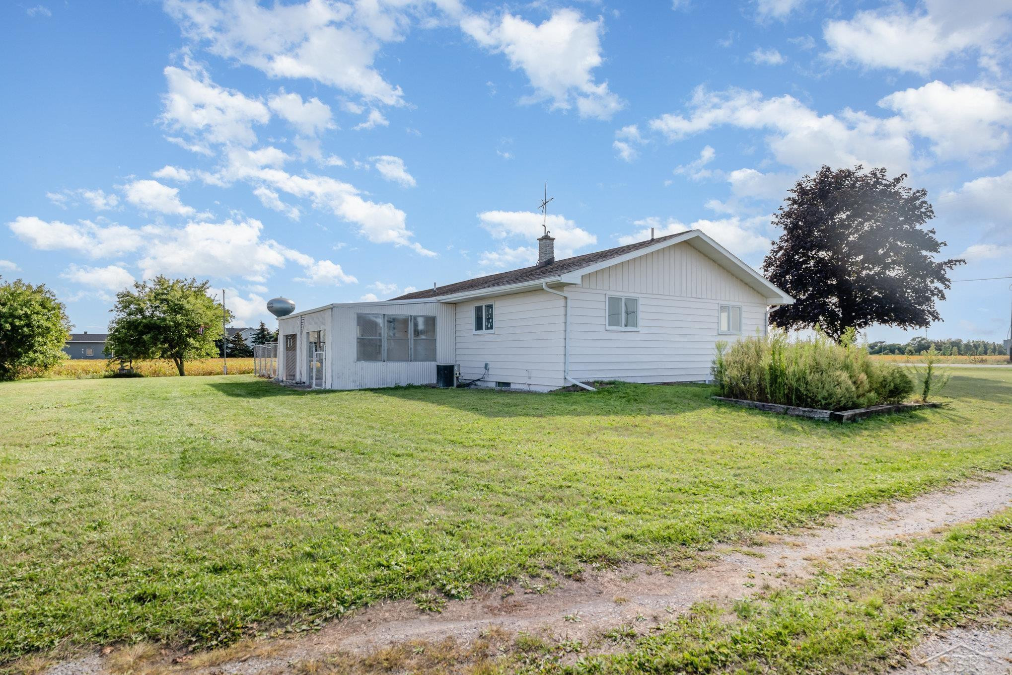 1026 N Farley Road, Essexville, MI 48732 — Photo 4