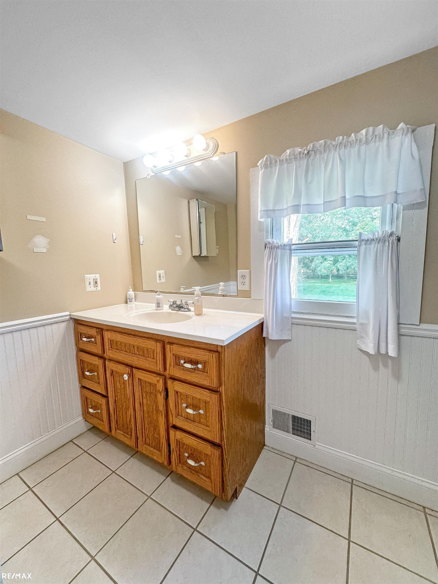 5235 Summers Road, North Branch, MI 48461 — Photo 10