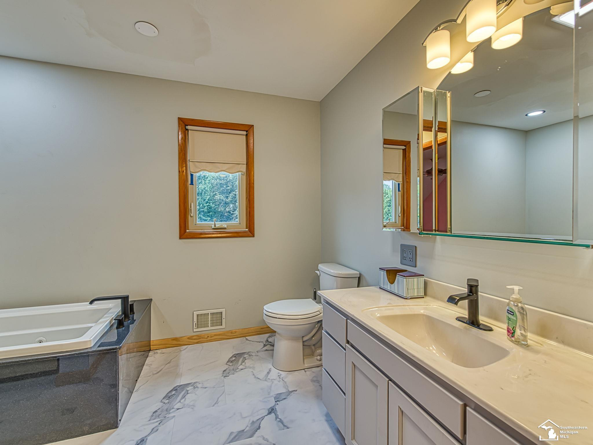 2451 N Raisinville Road, Monroe, MI 48162 — Photo 19