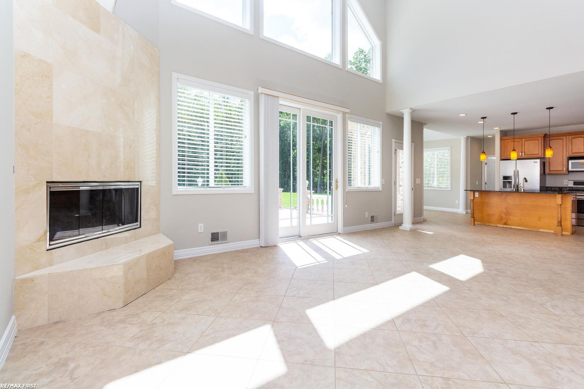 400 ERomeoroad Road, MI — Photo 35