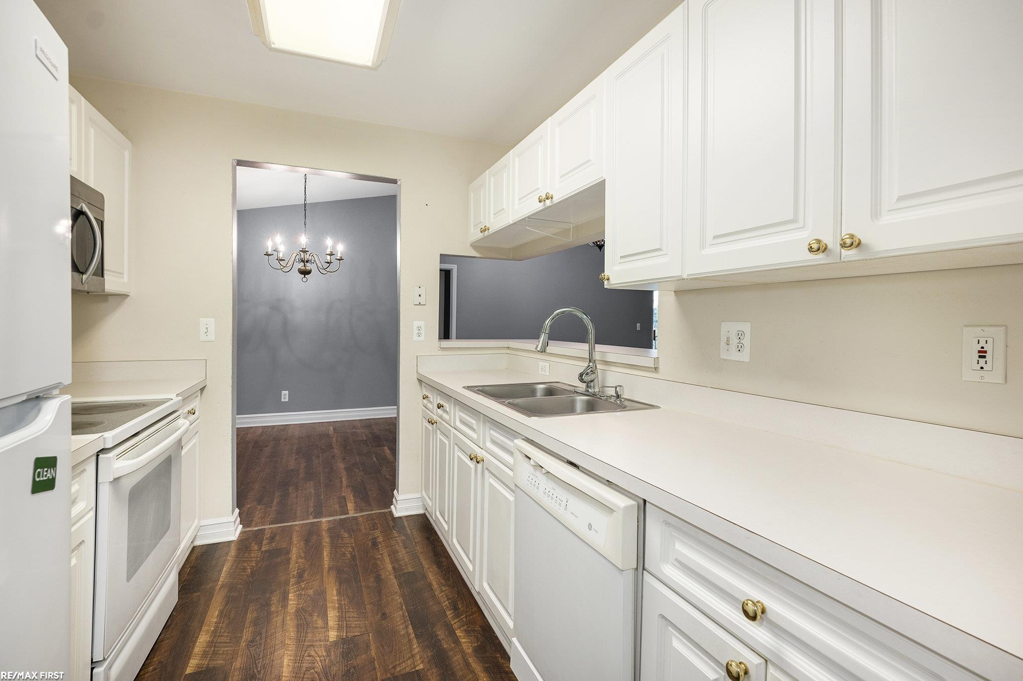 44856 Marigold Drive, Sterling Heights, MI 48314 — Photo 9