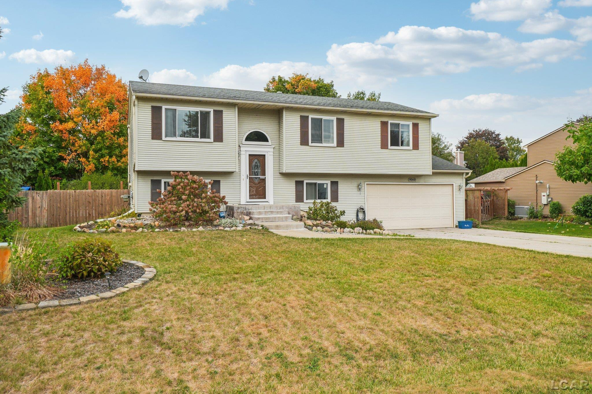 9060 Wildwood Lake Drive, Whitmore Lake, MI 48189 — Photo 2