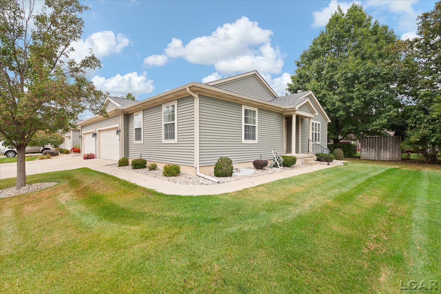 2474 CHESAPEAKE Drive, Adrian, MI 49221 — Photo 2