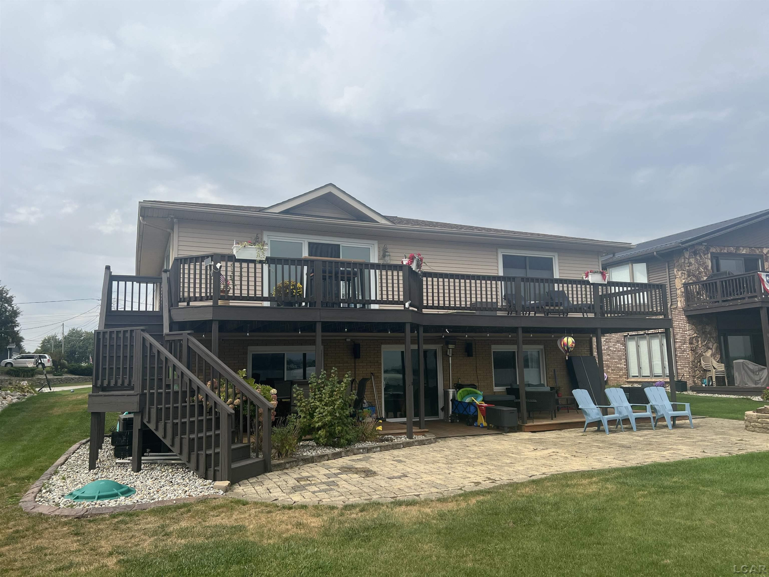126 E Princess Drive, Brooklyn, MI 49230 — front exterior