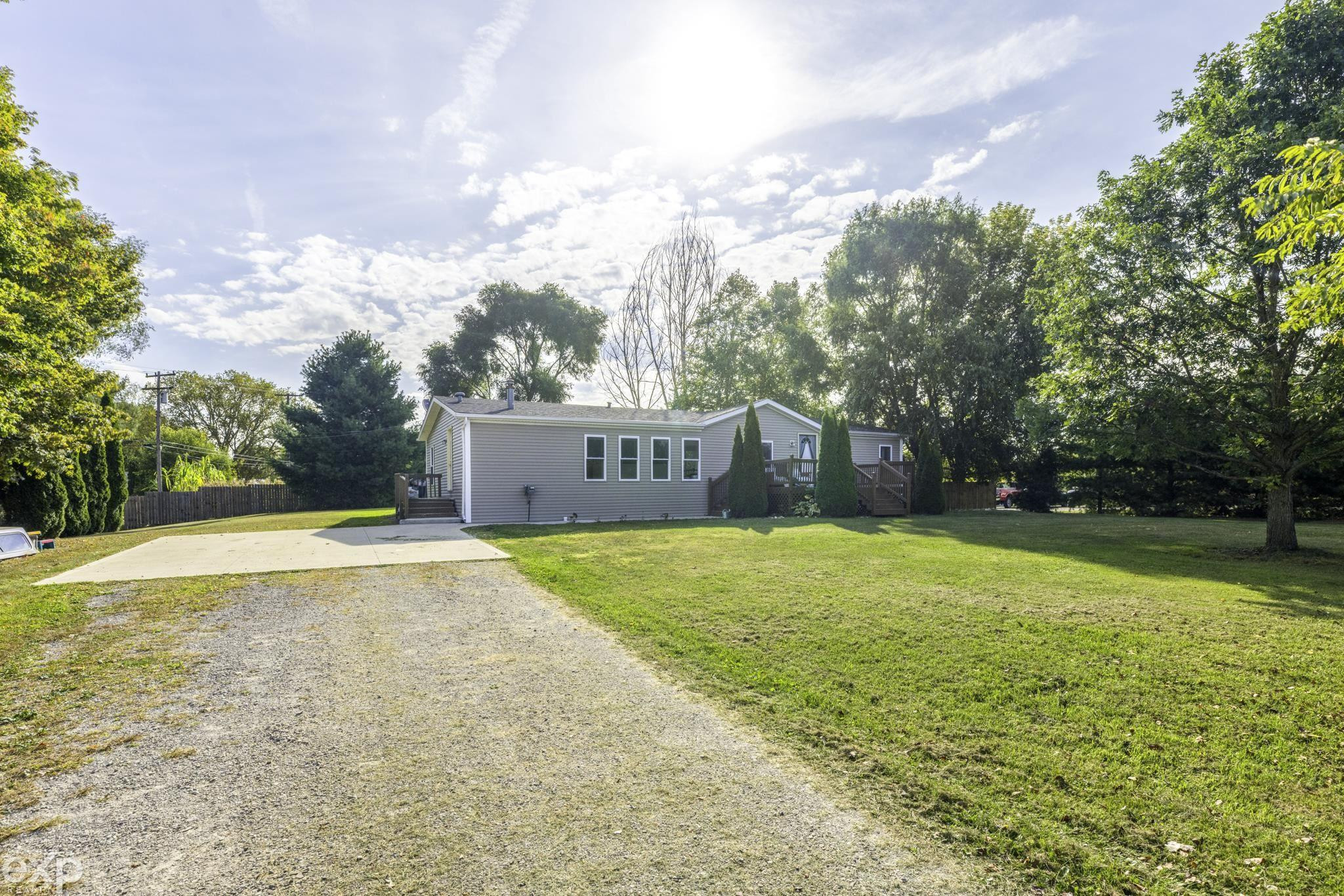 634 N Blacks Corners Road, Imlay City, MI 48444 — Photo 4