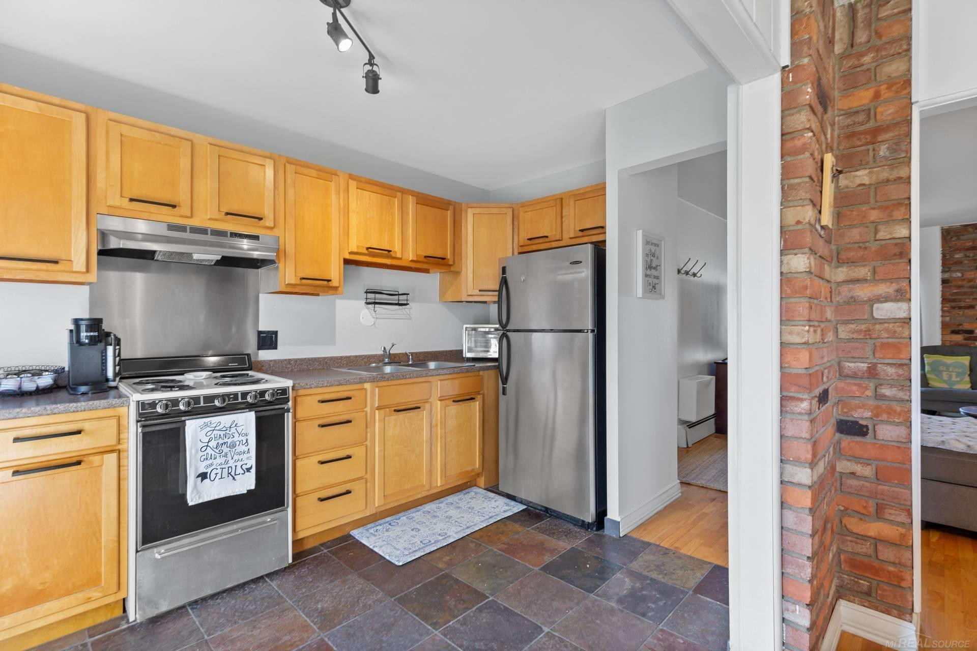 2306 14 Mile Road, Royal Oak, MI 48073 — Photo 11