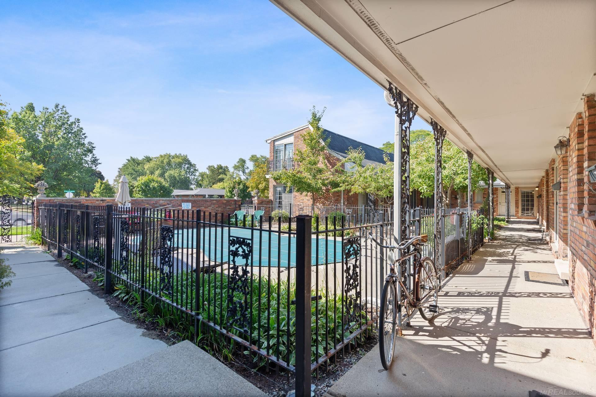 2306 14 Mile Road, Royal Oak, MI 48073 — Photo 21