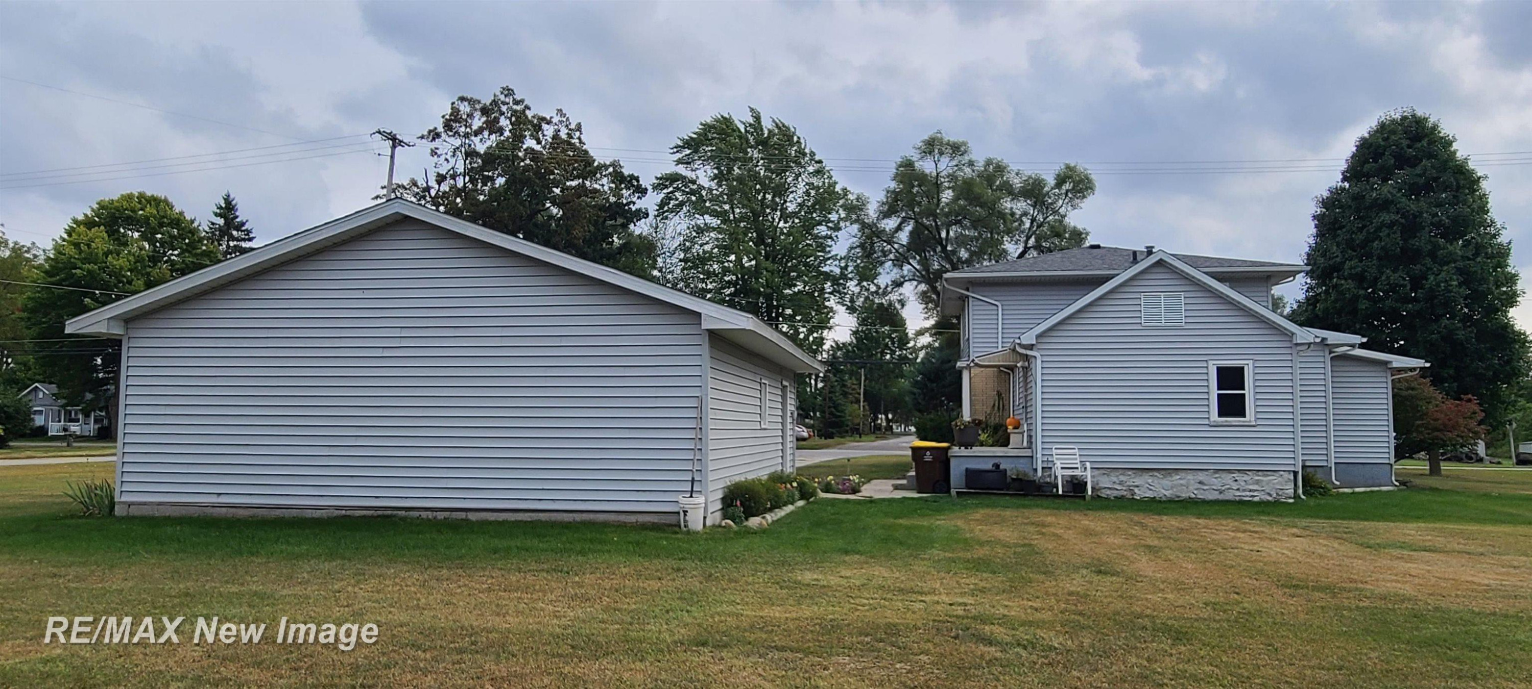 910 W Brady Street, Saginaw, MI 48616 — Photo 6